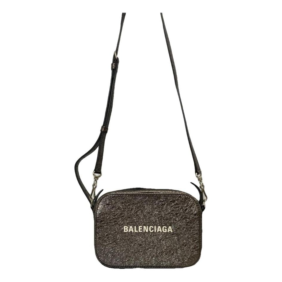 Everyday leather handbag