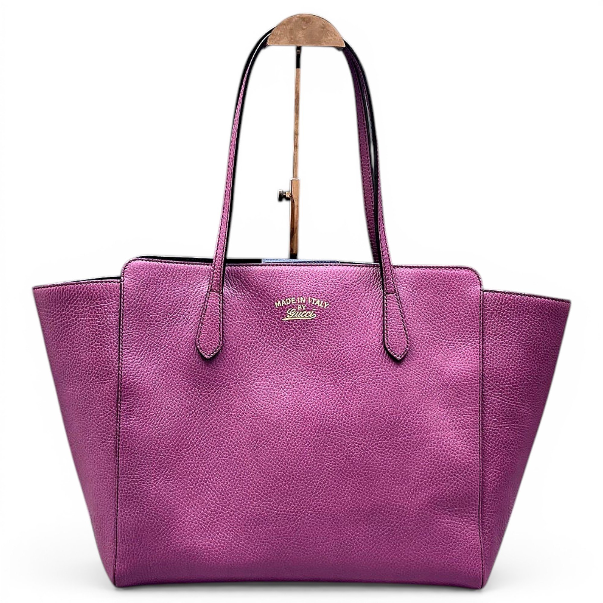 Swing leather handbag
