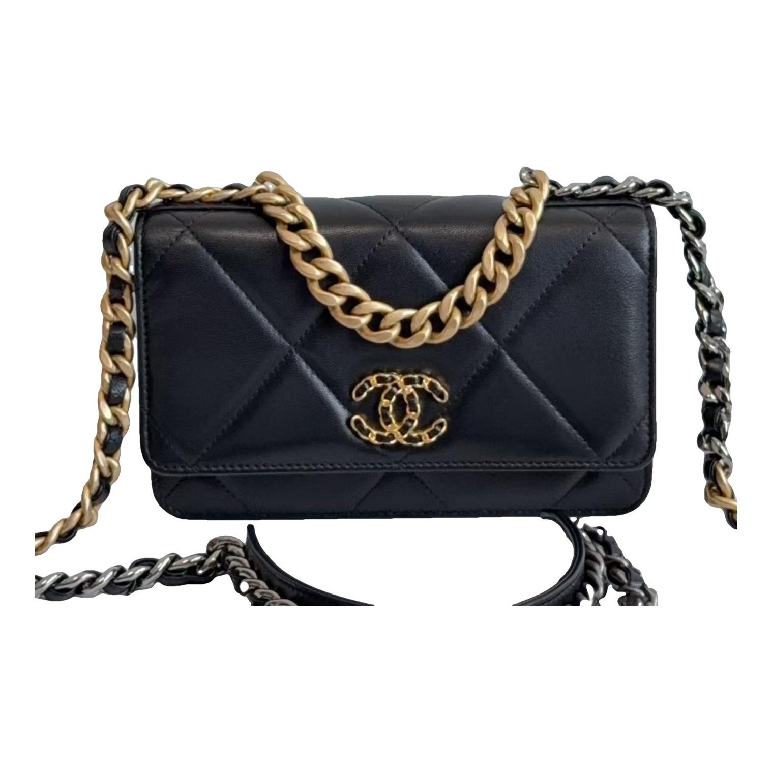 Wallet On Chain Chanel 19 leather crossbody bag