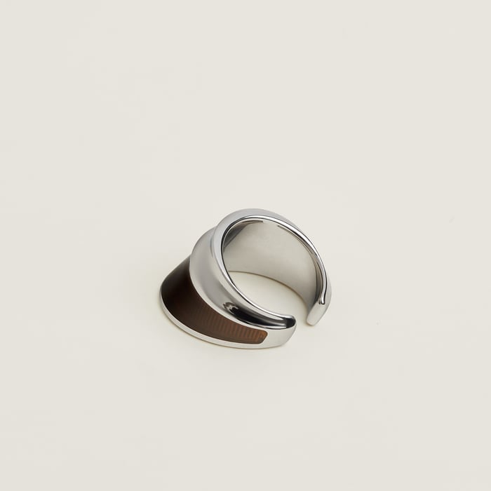 Marron Transparent Equus Ear Cuff