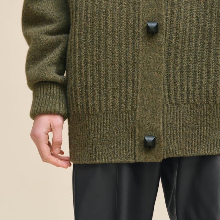 Kaki Thick Long-sleeve Cardigan