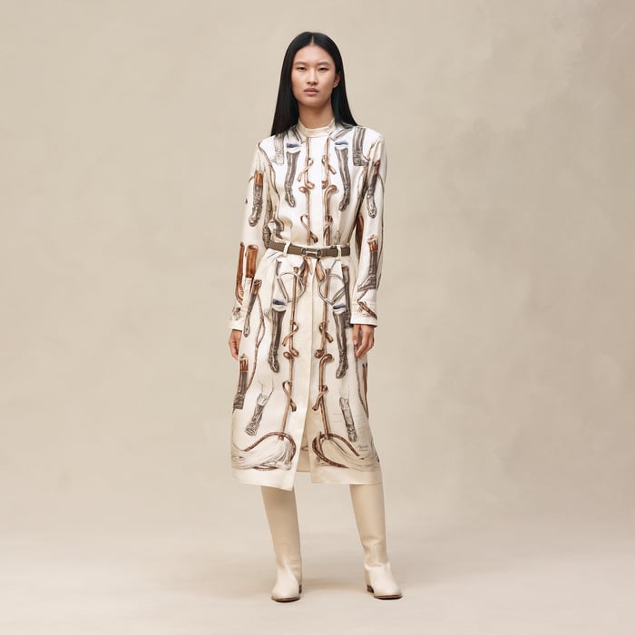 Beige Parchemin "A Propos De Bottes" Shirt