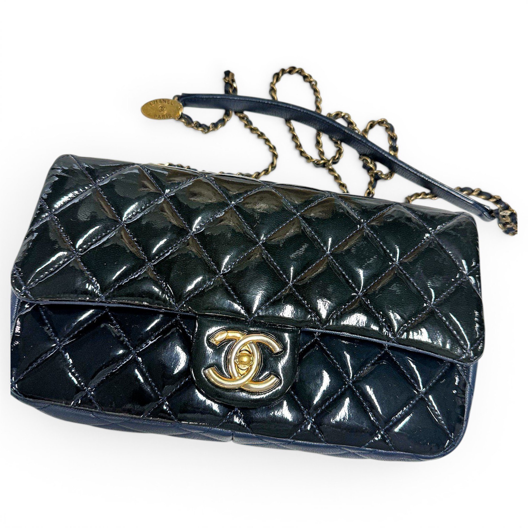 Timeless/Classique patent leather handbag