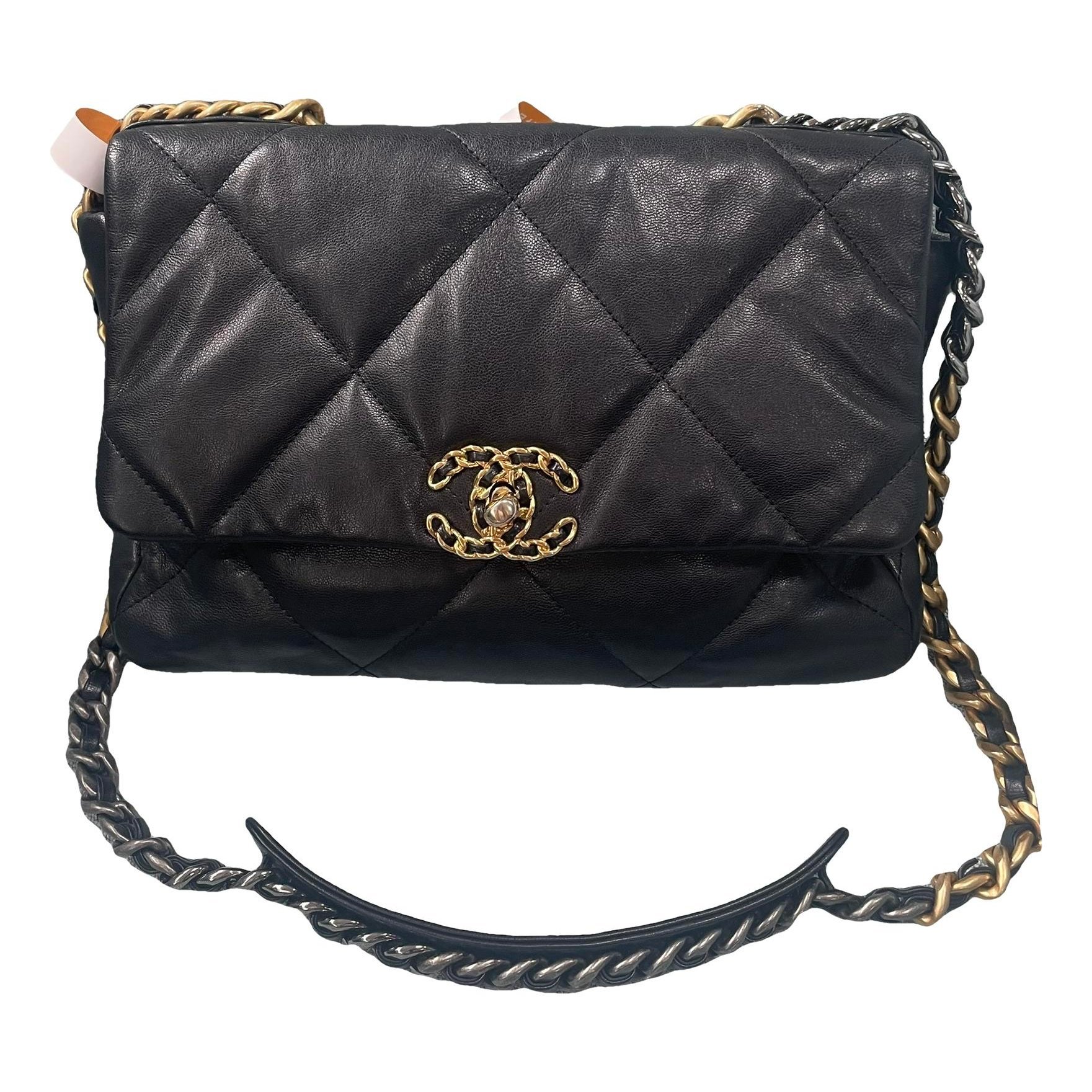 Chanel 19 leather handbag