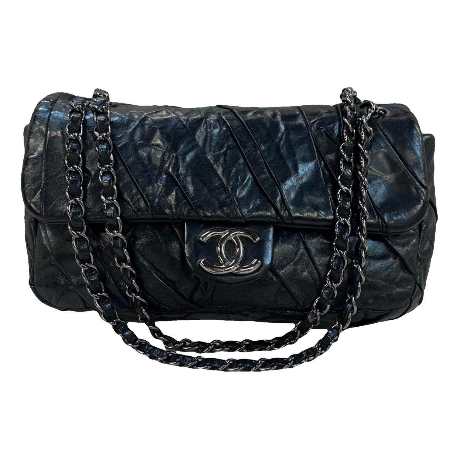 Timeless/Classique leather crossbody bag
