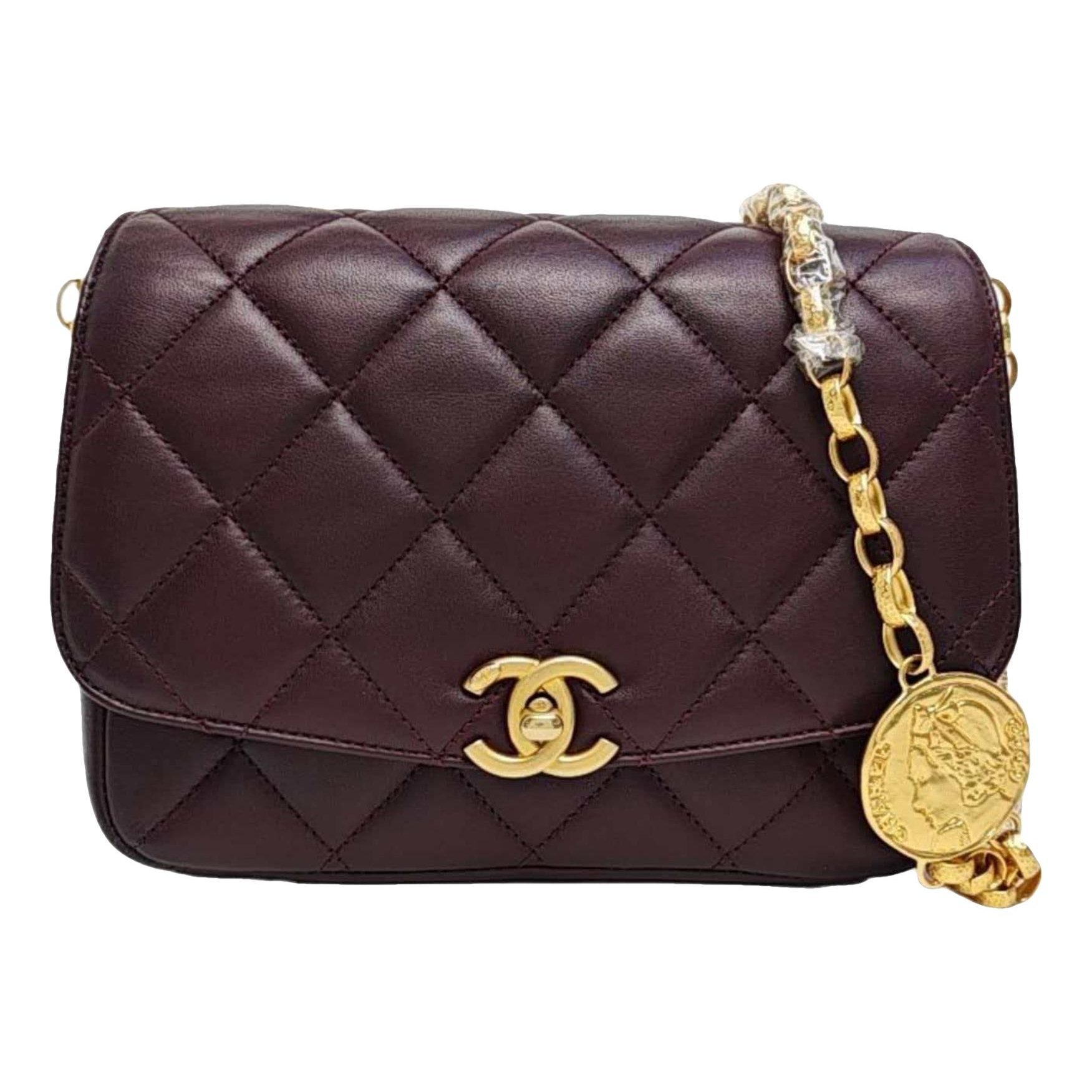 Timeless/Classique leather crossbody bag