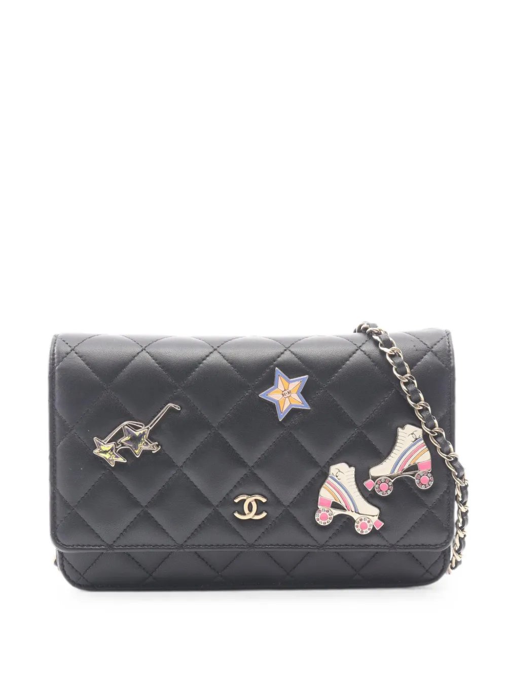 Matelassé charm-details shoulder bag
