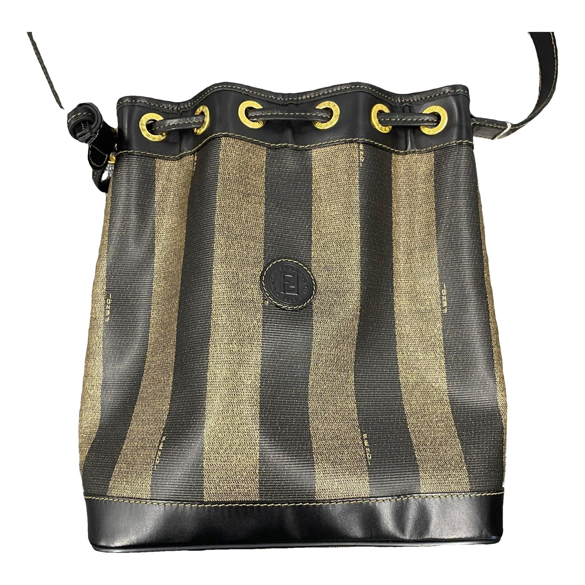 Mon Trésor patent leather crossbody bag