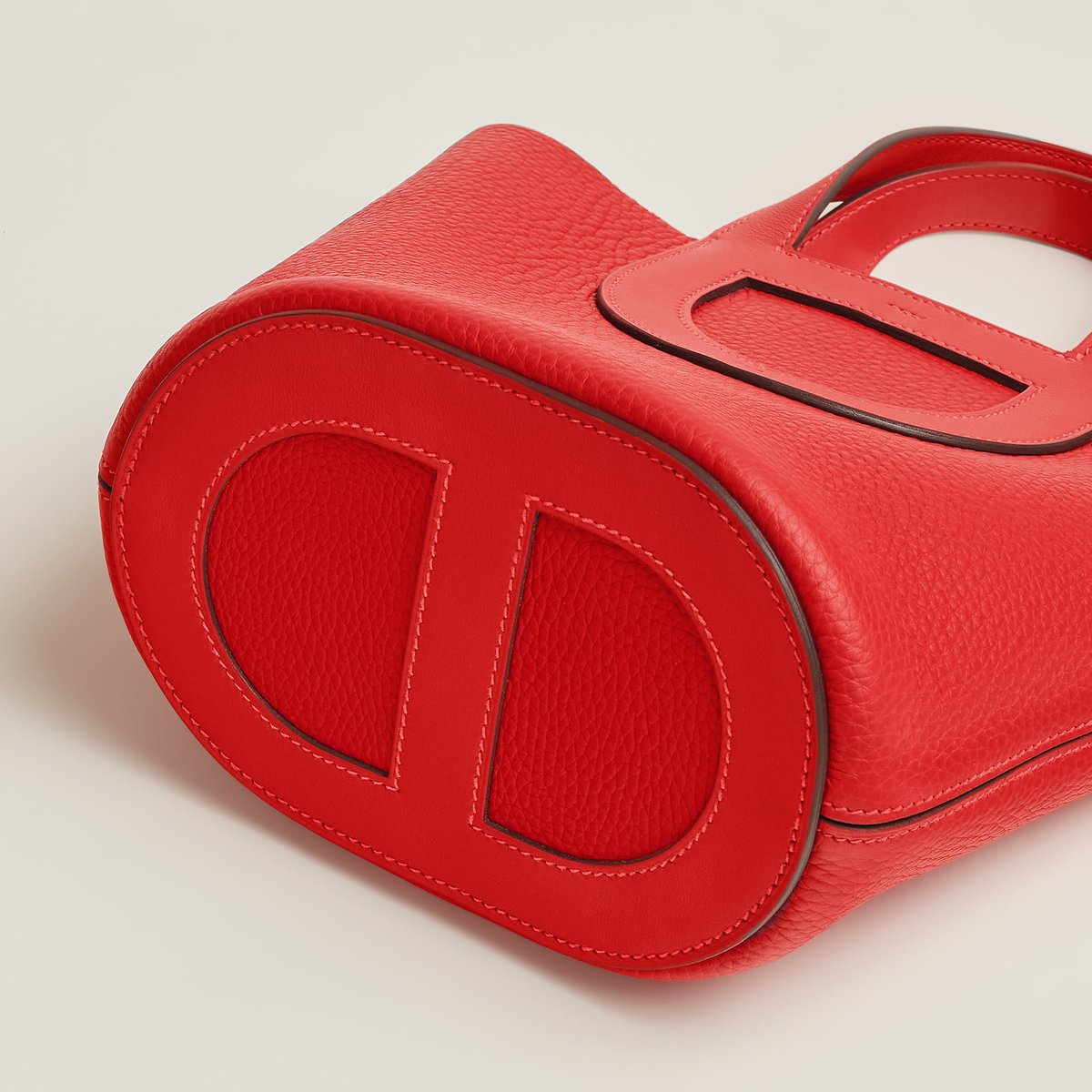 Rouge De Cœur Hermès In-the-loop 18 Bag