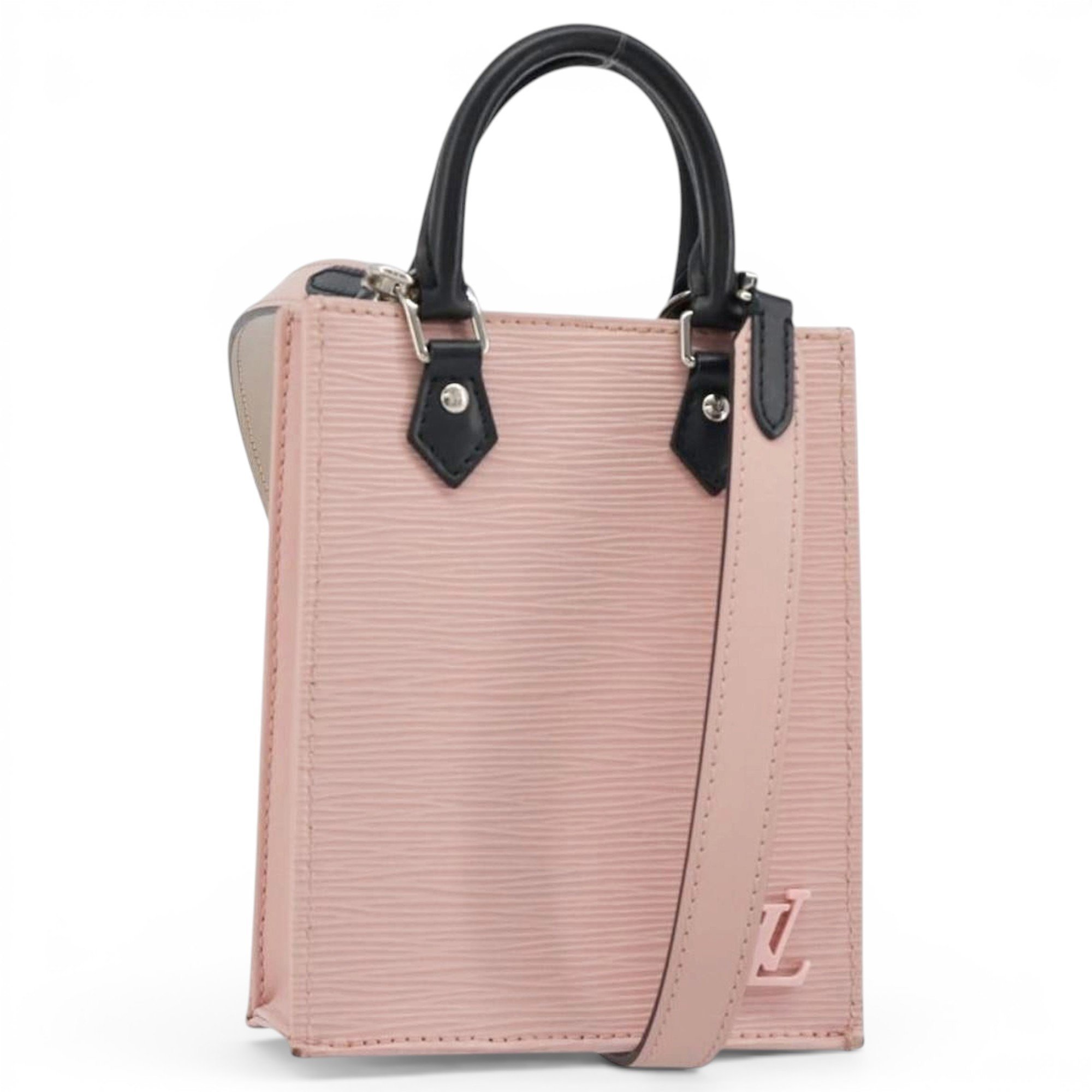 Plat leather handbag