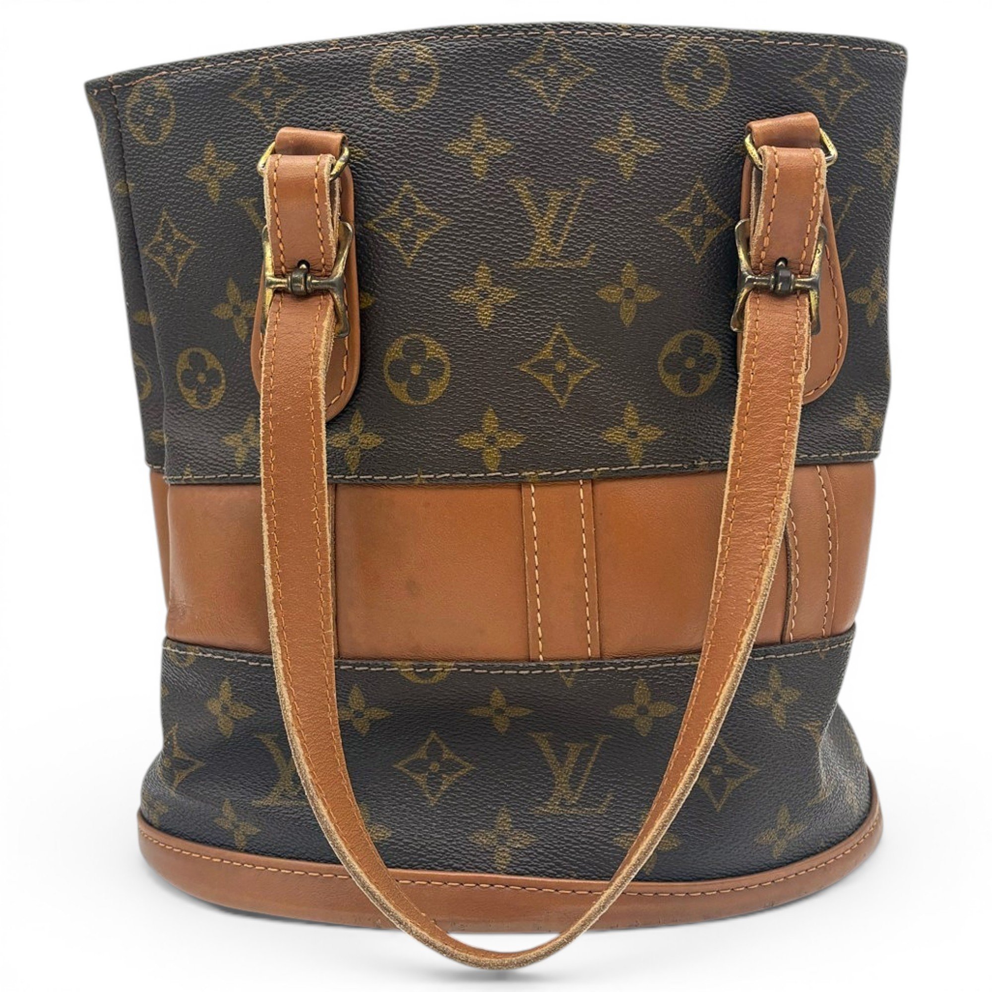 Bucket leather handbag
