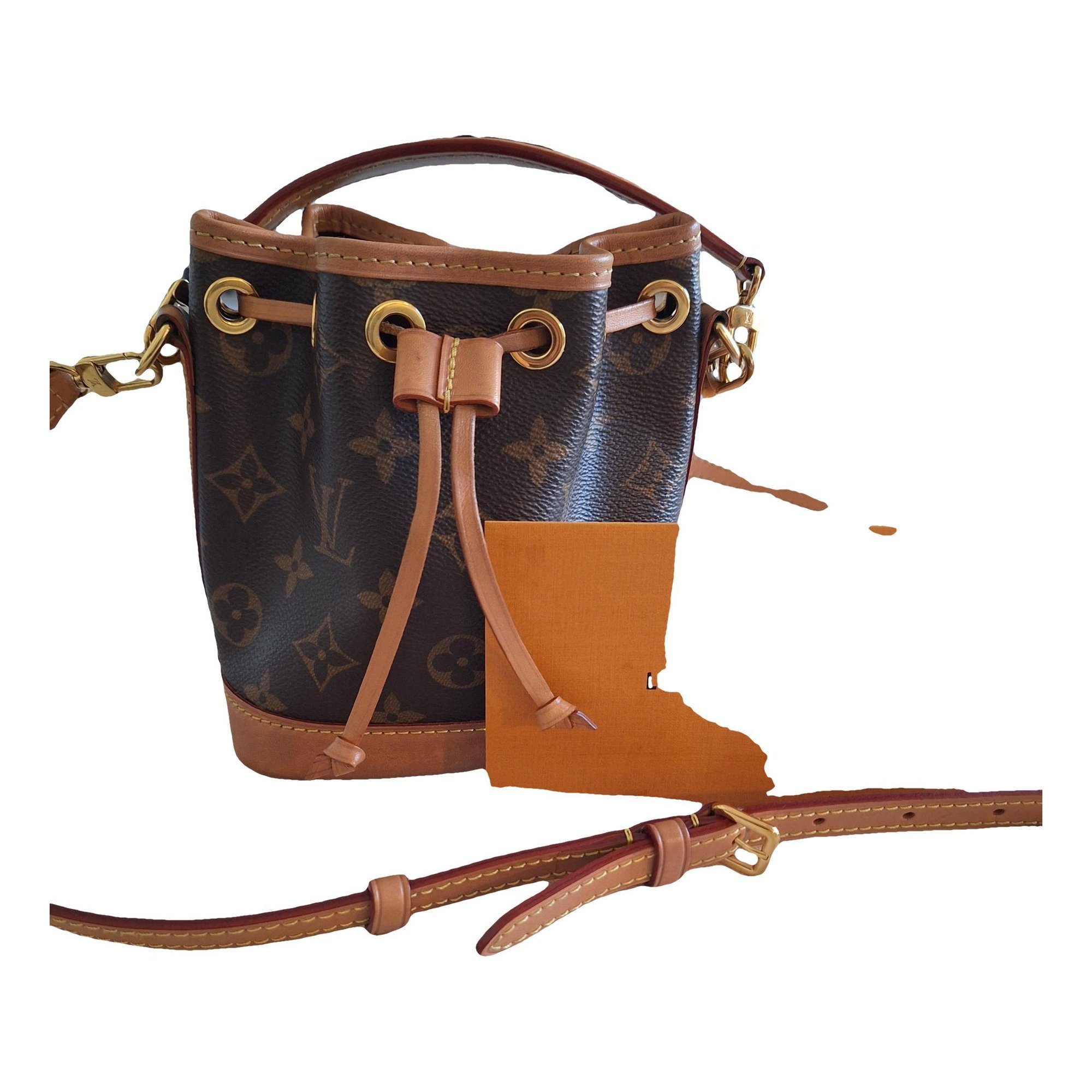 Nano Noé leather handbag