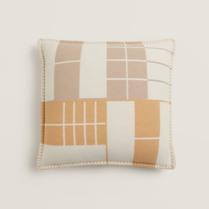 Atelier d'Artiste Pillow