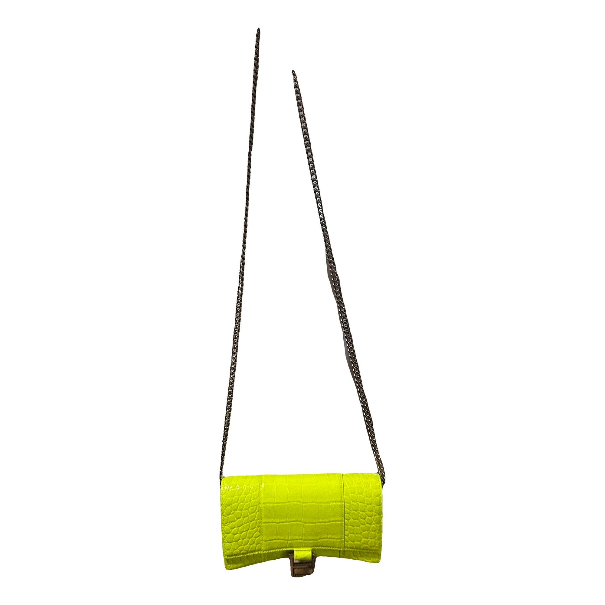 Downtown Chain leather handbag