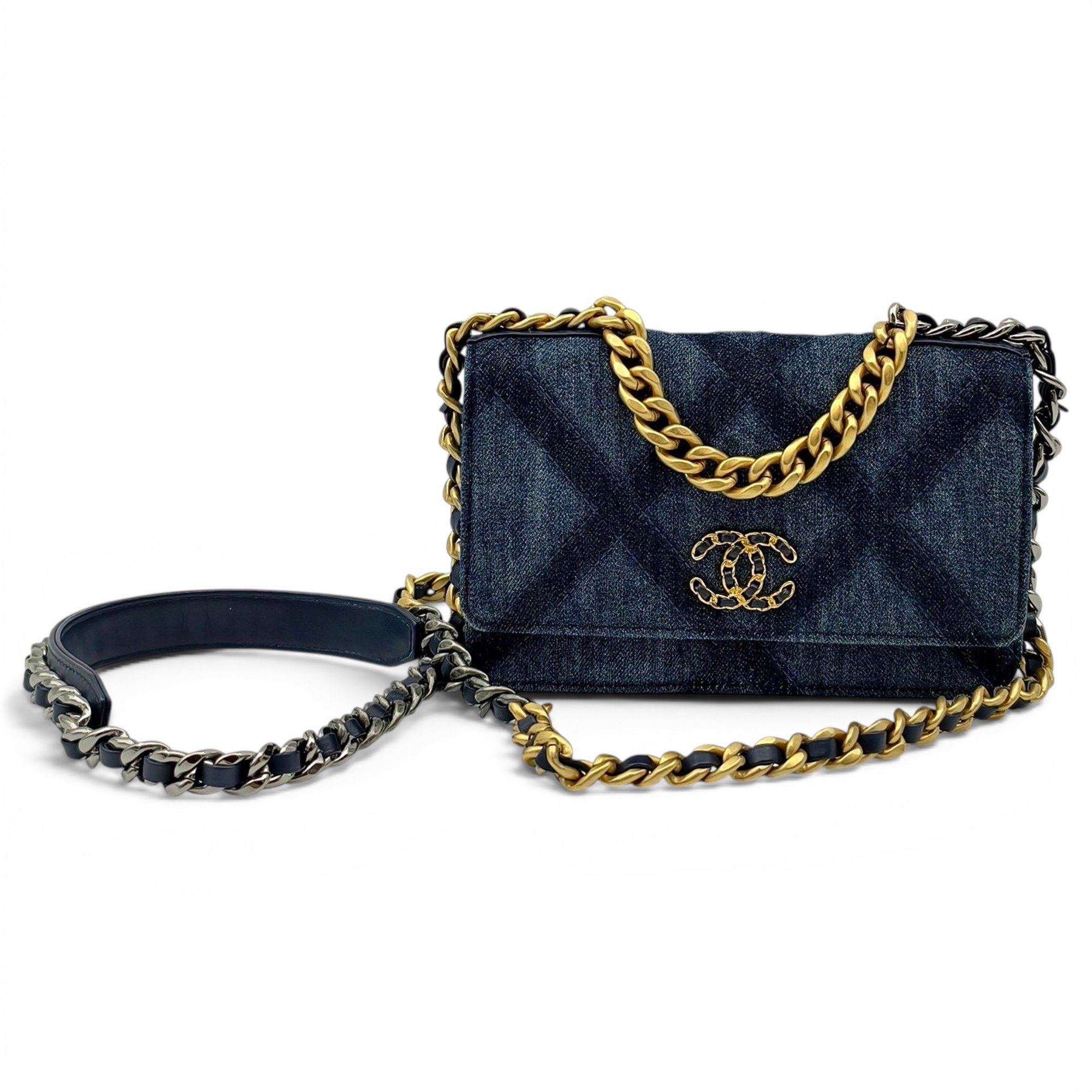 Wallet On Chain Chanel 19 cloth handbag