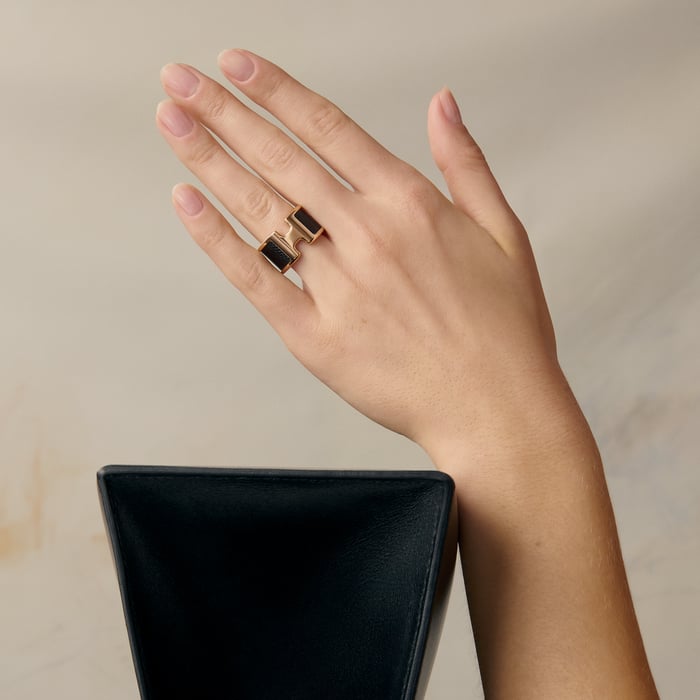 Noir Olympe Ring, Large Model