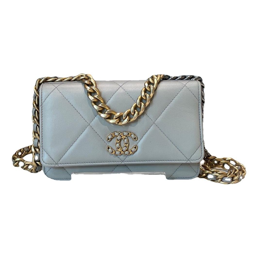 Wallet On Chain Chanel 19 leather handbag