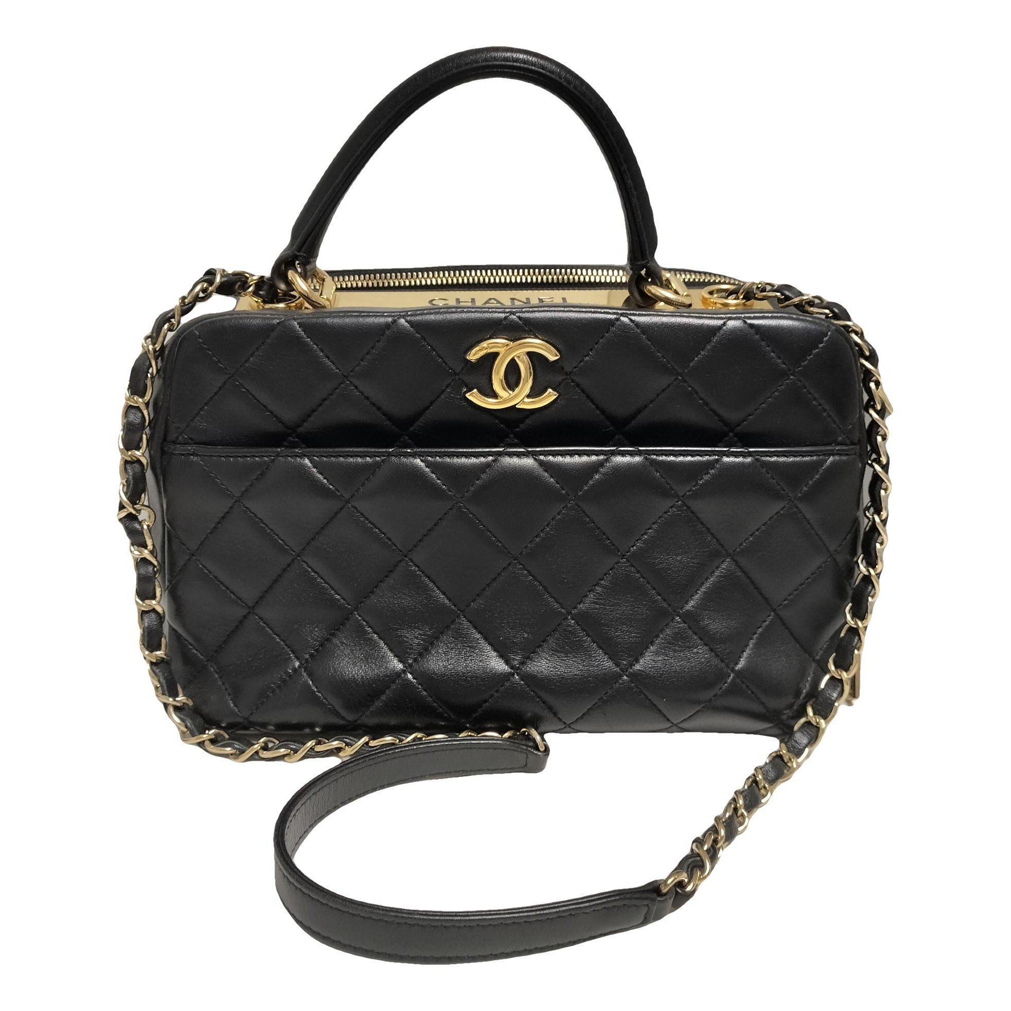 Trendy CC Vanity leather handbag
