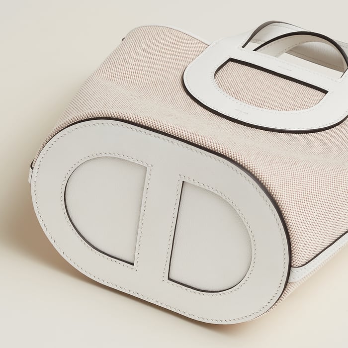 Hermès In-the-loop 18 Bag