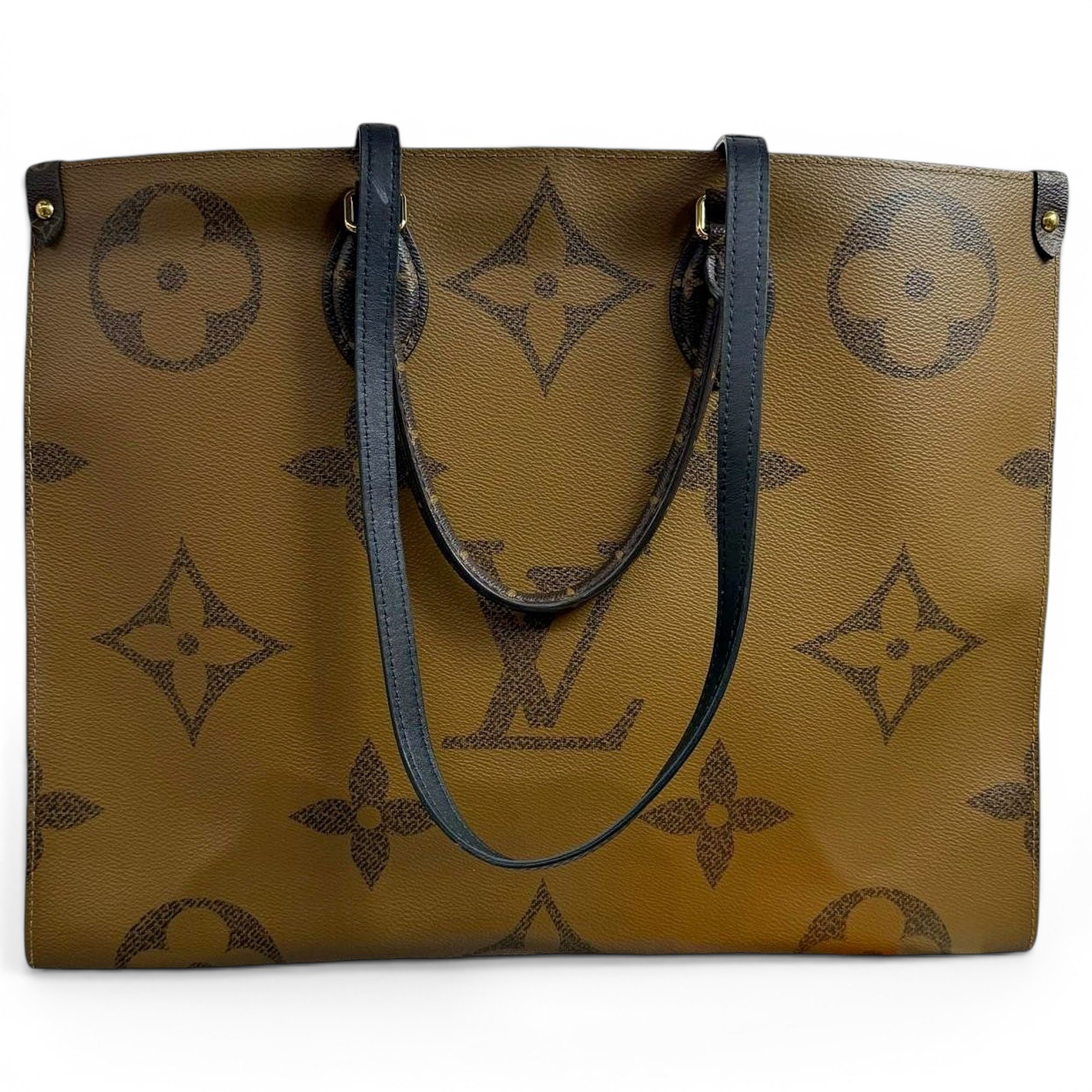 Onthego leather handbag