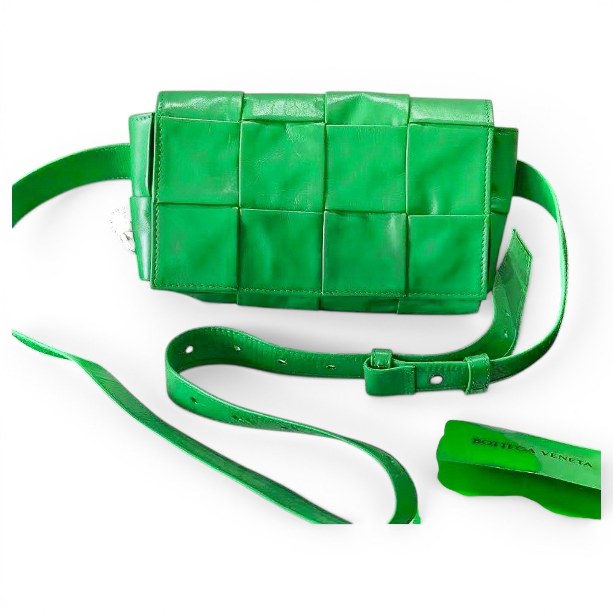 Cassette leather handbag