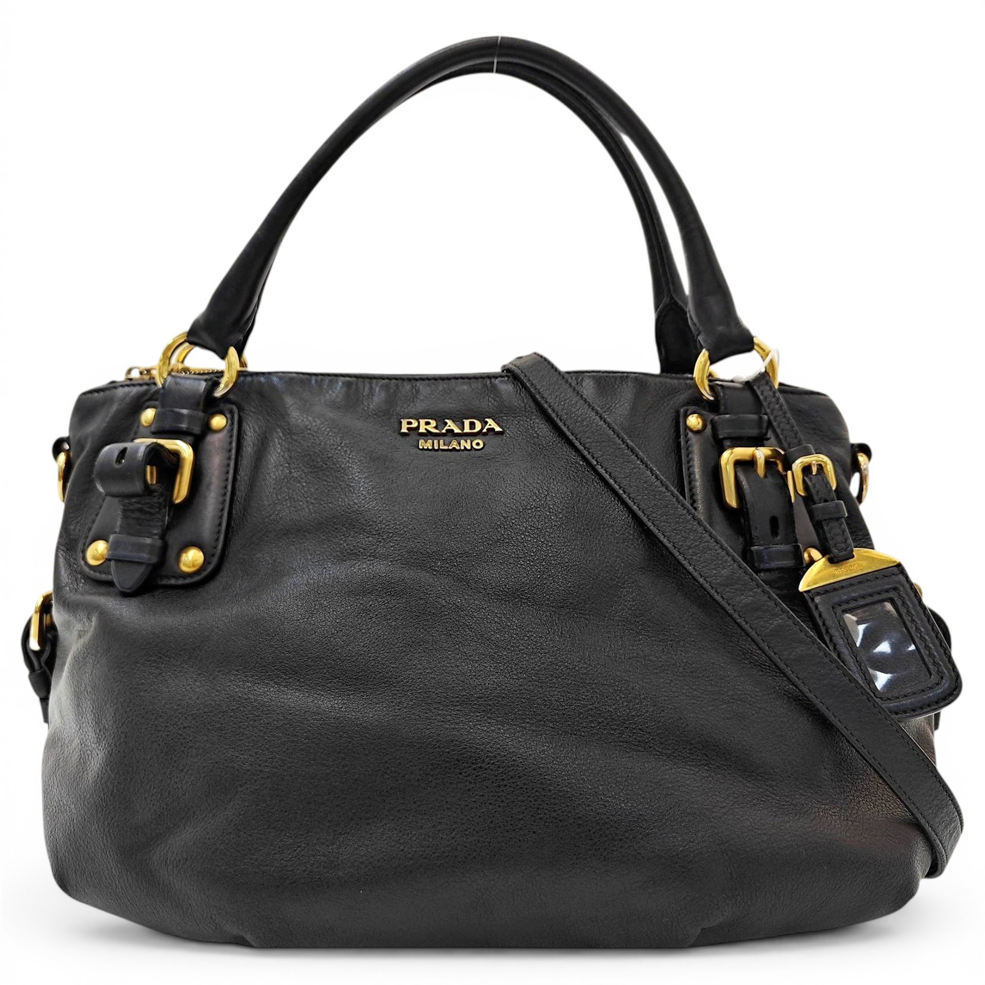 Monochrome leather handbag