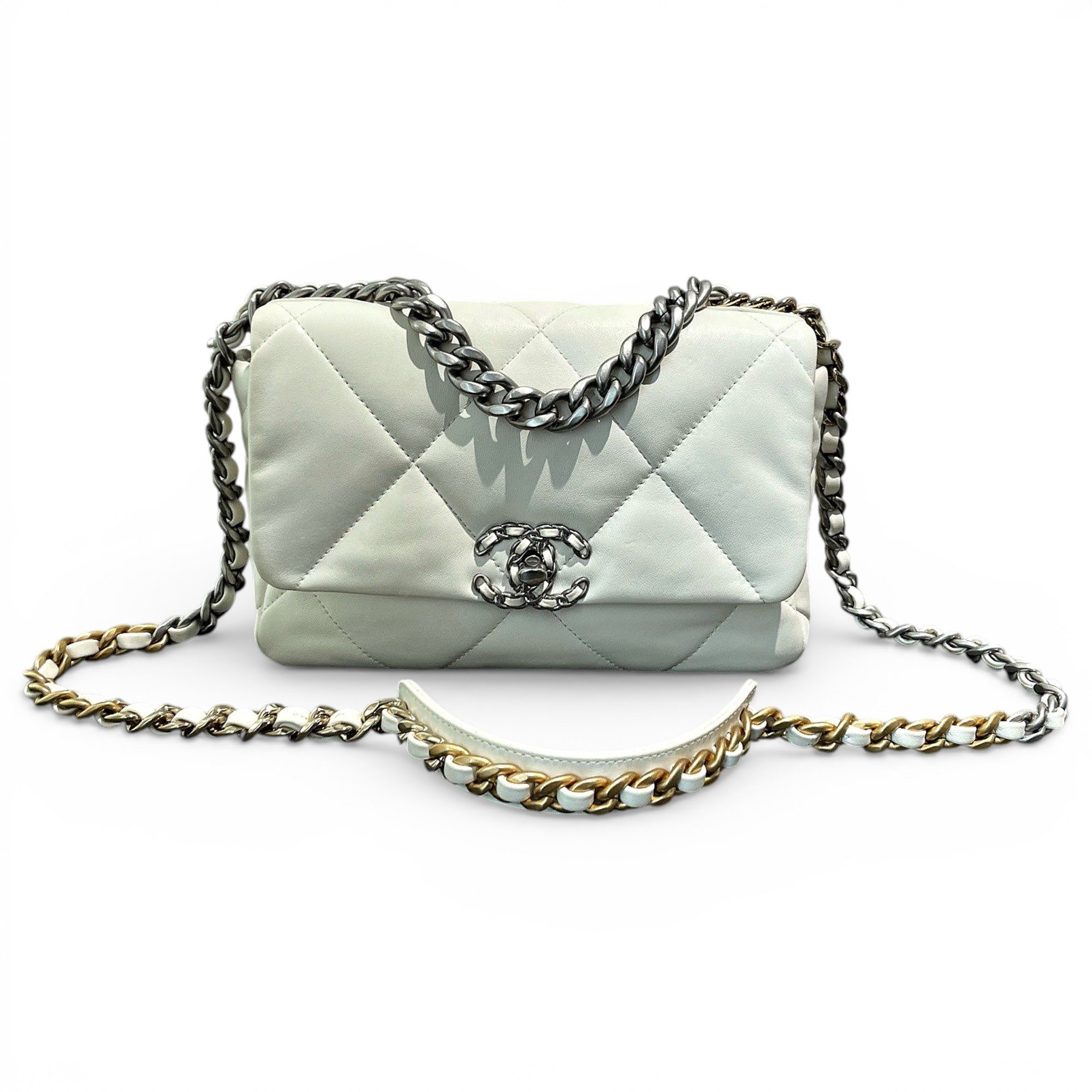 Chanel 19 leather handbag