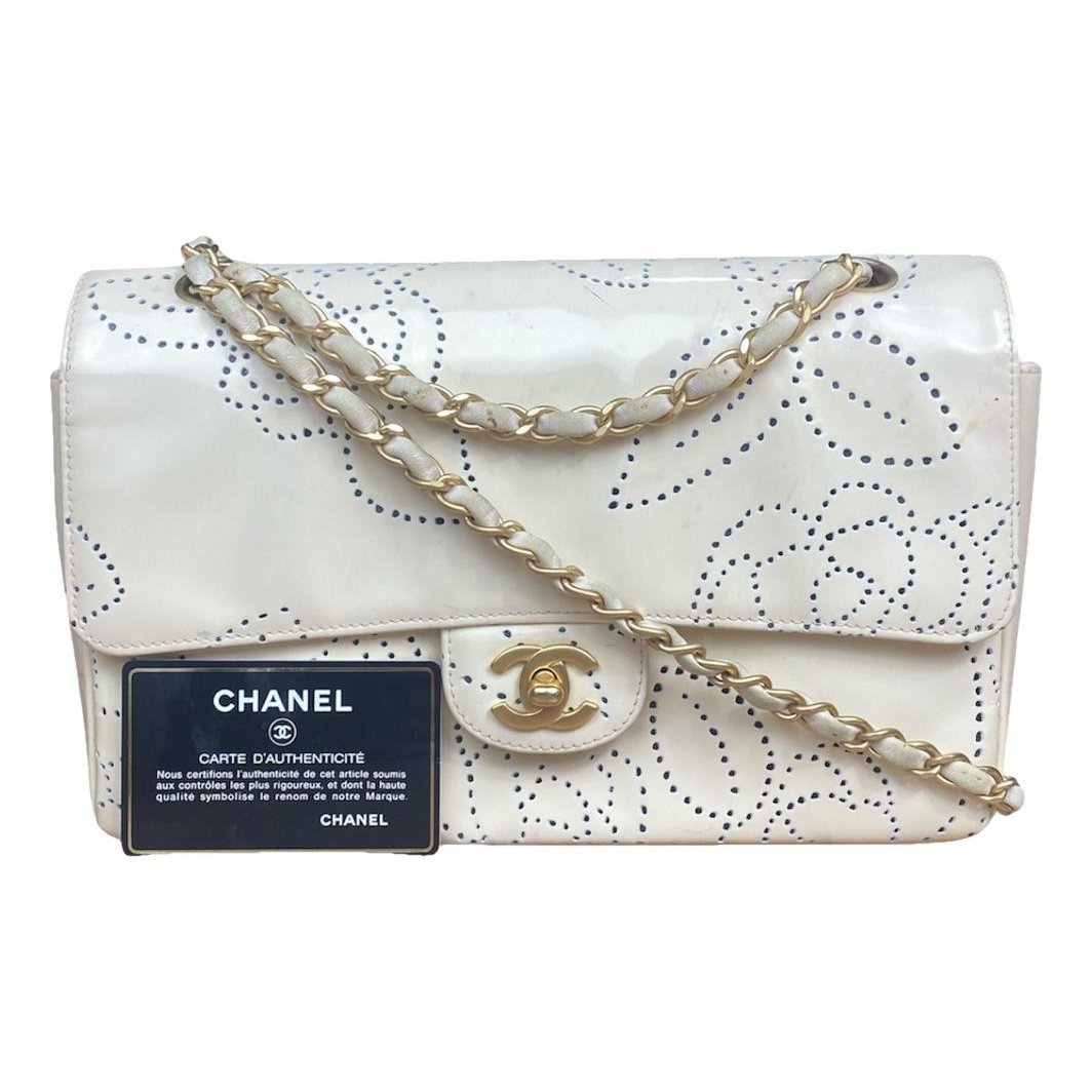 Timeless/Classique patent leather crossbody bag
