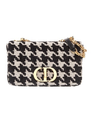 Tweed Caro
