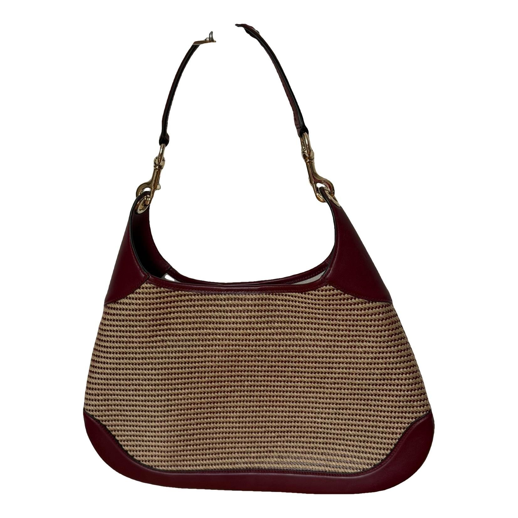 Gucci B leather handbag