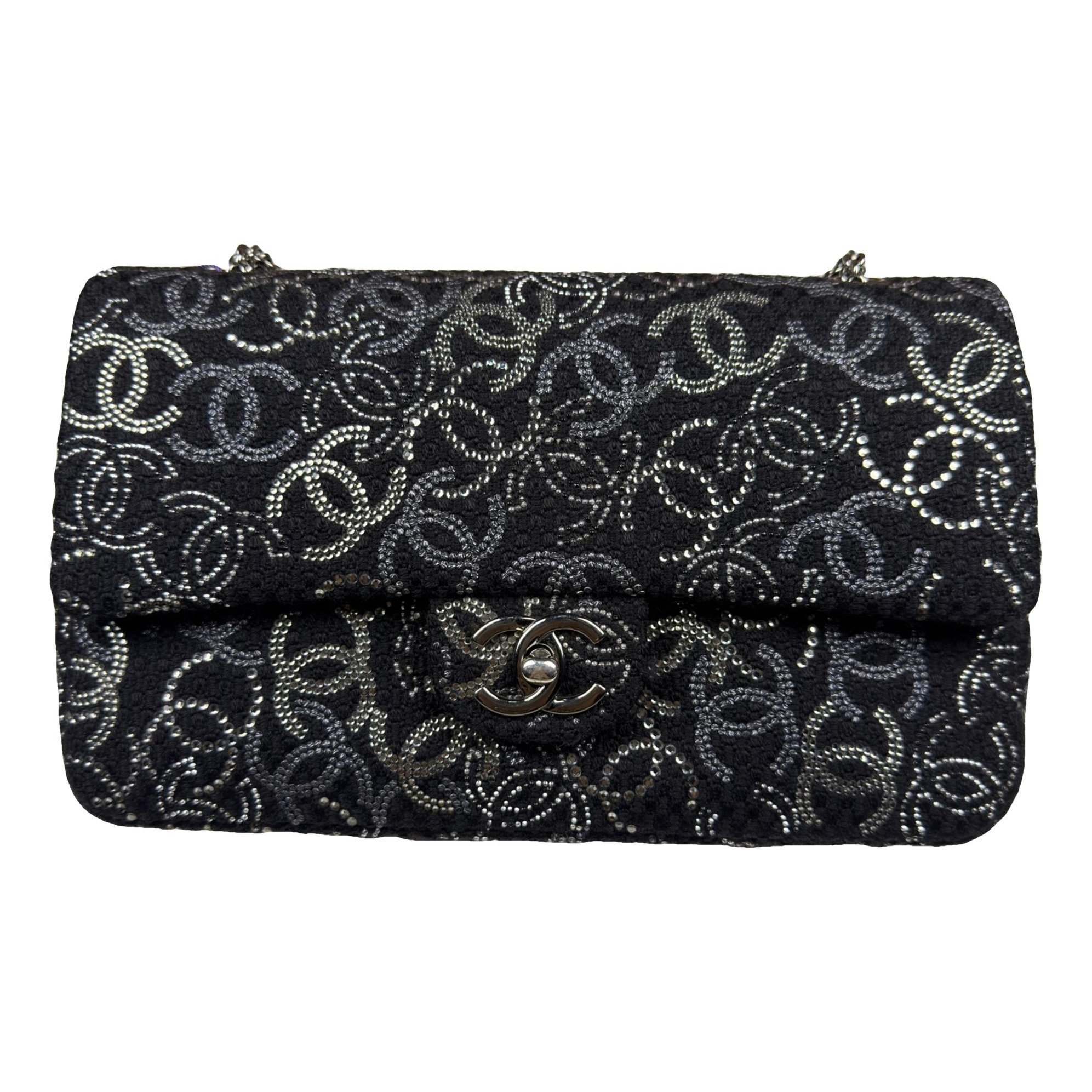 Timeless/Classique tweed crossbody bag