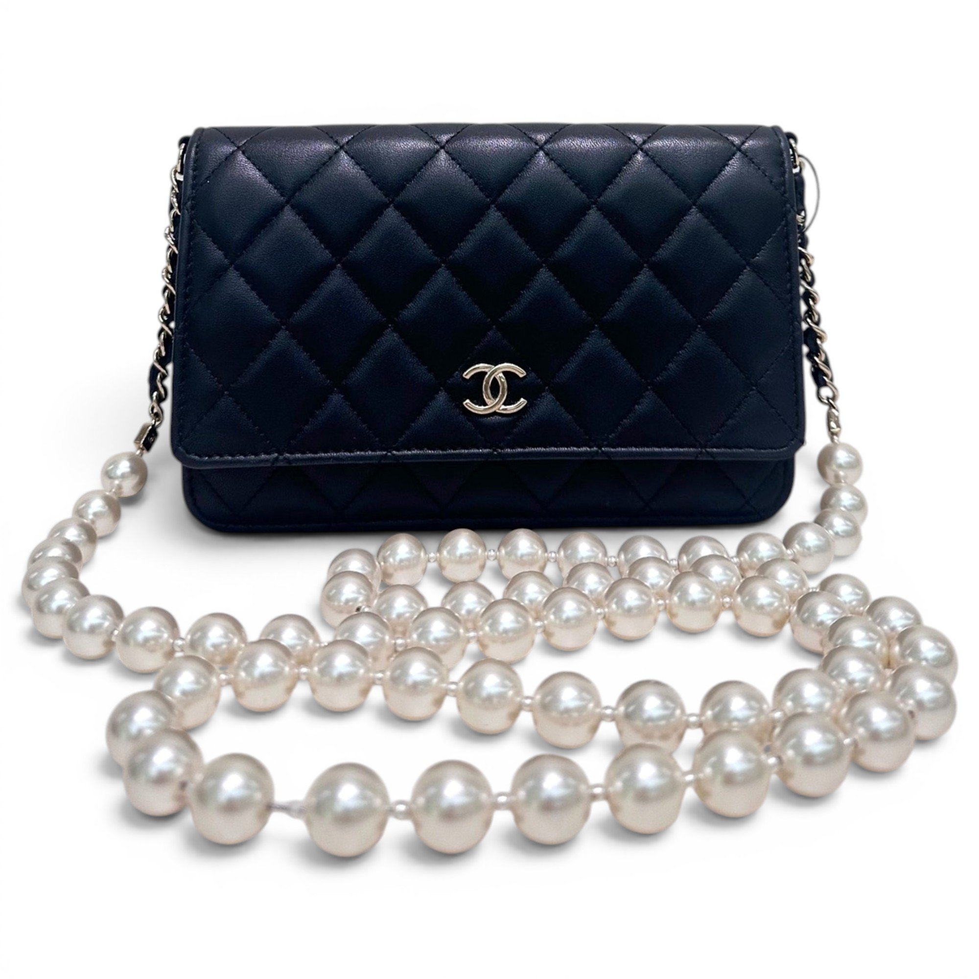 Wallet On Chain Timeless/Classique leather crossbody bag