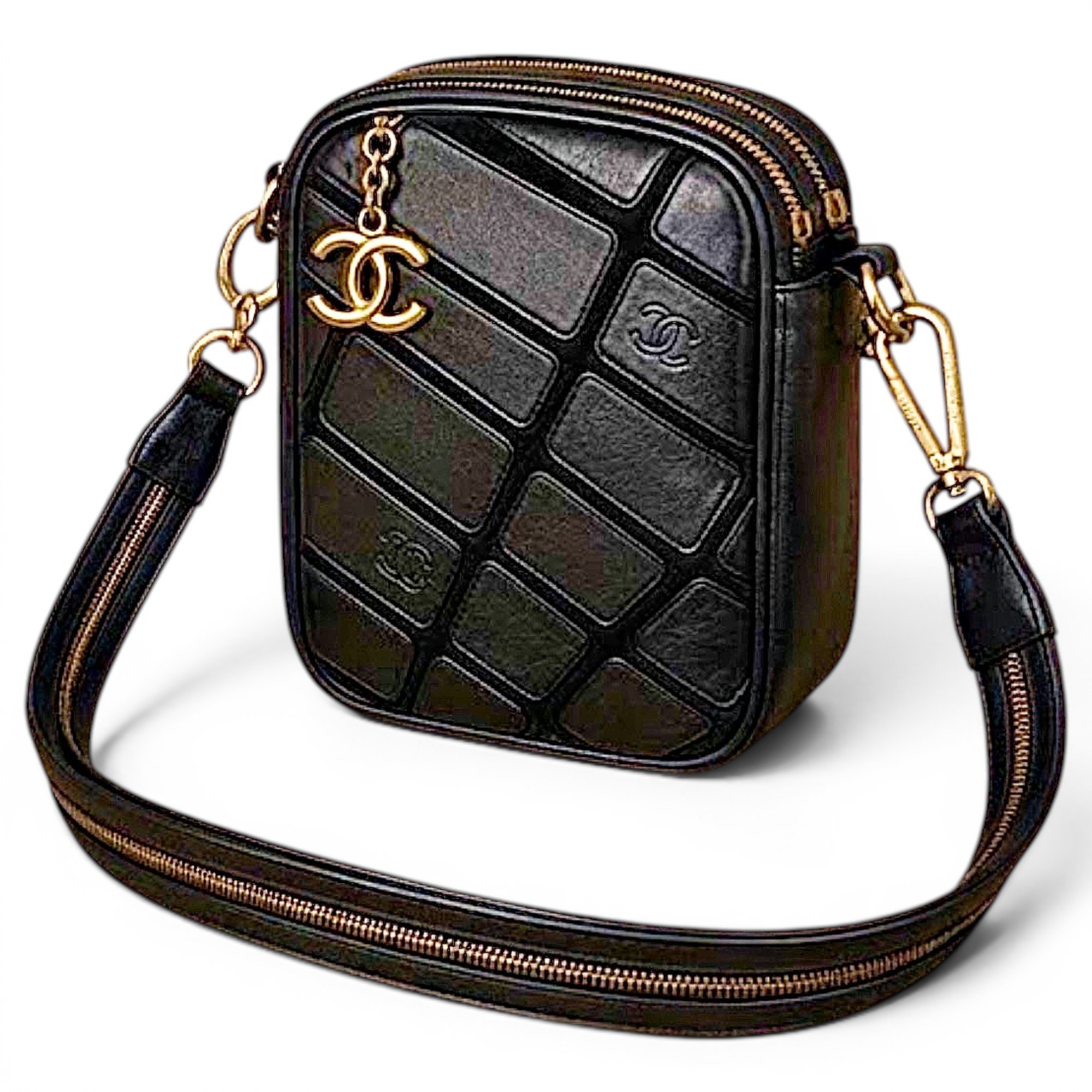 Chanel Leather crossbody bag