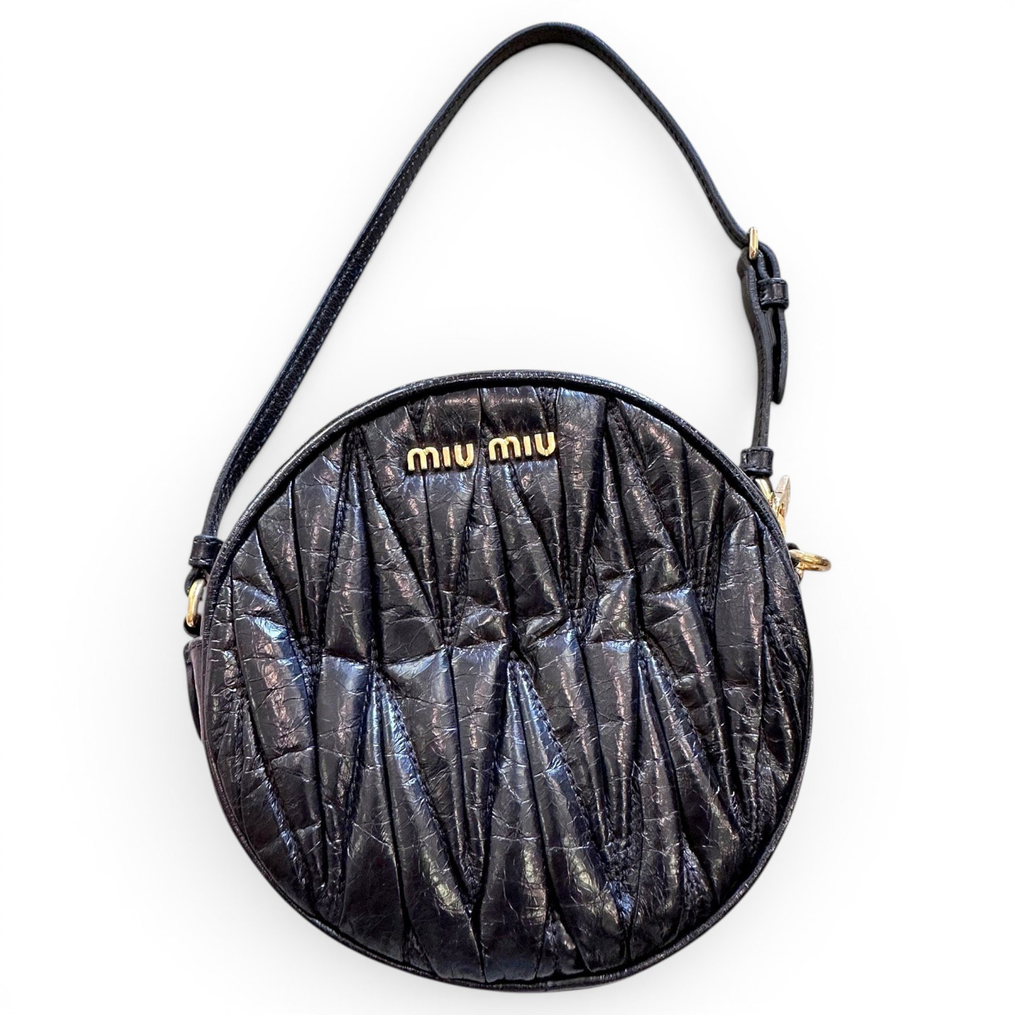 Matelassé leather handbag