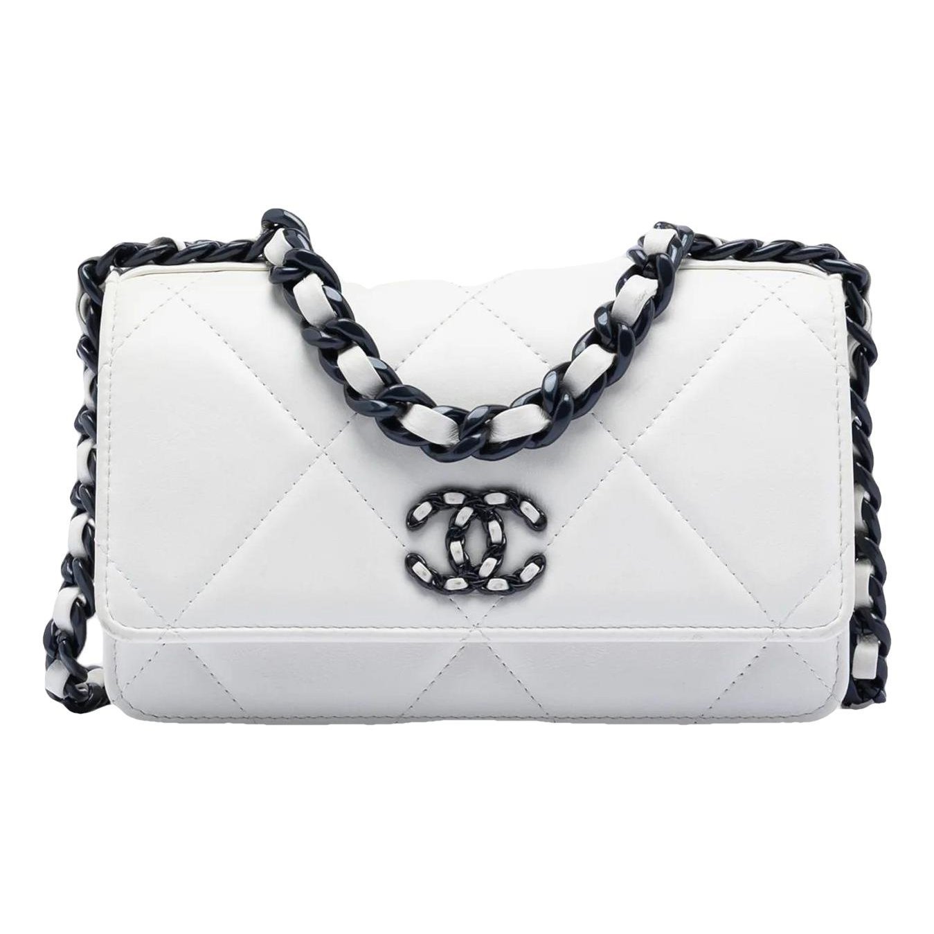 Wallet On Chain leather satchel