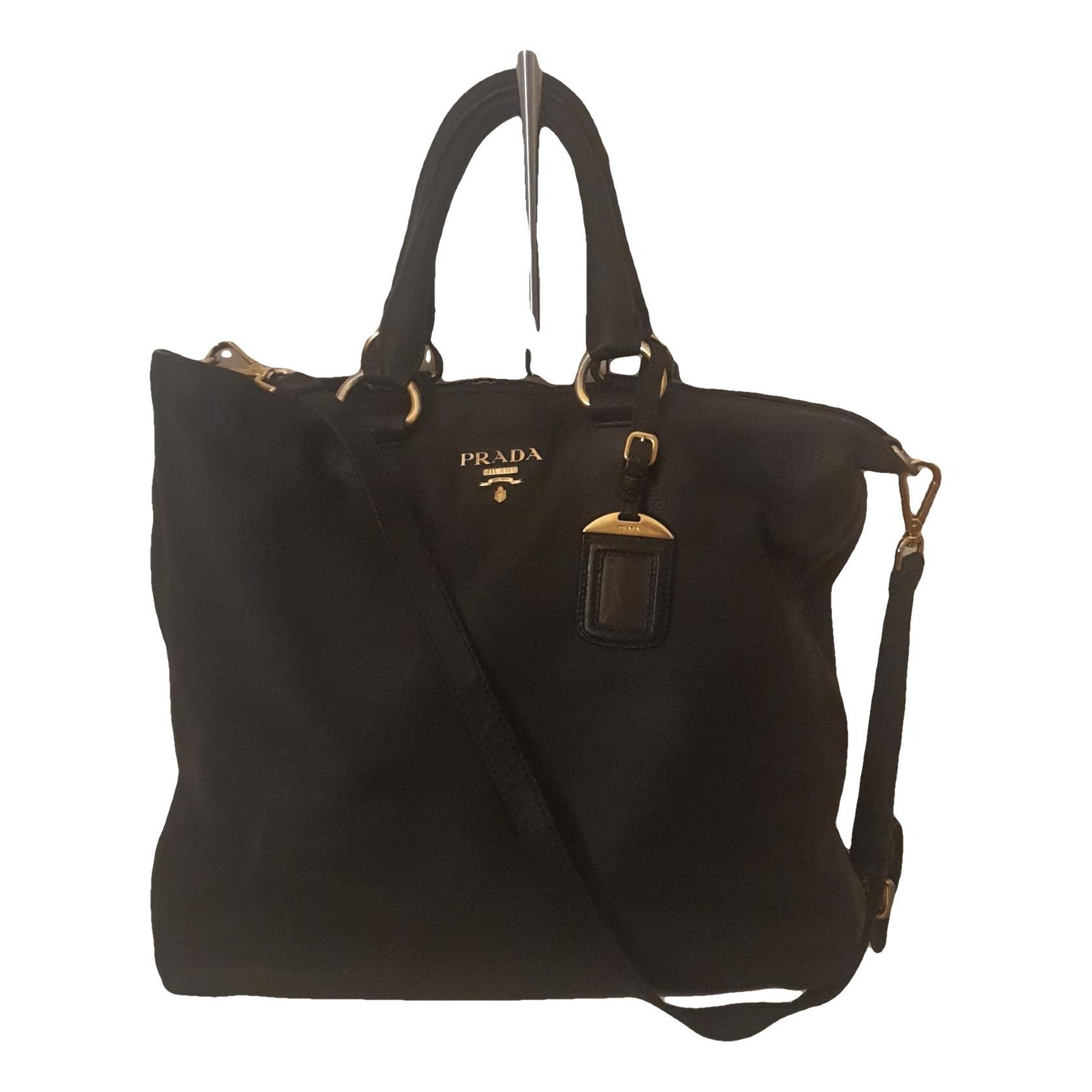 Monochrome leather tote