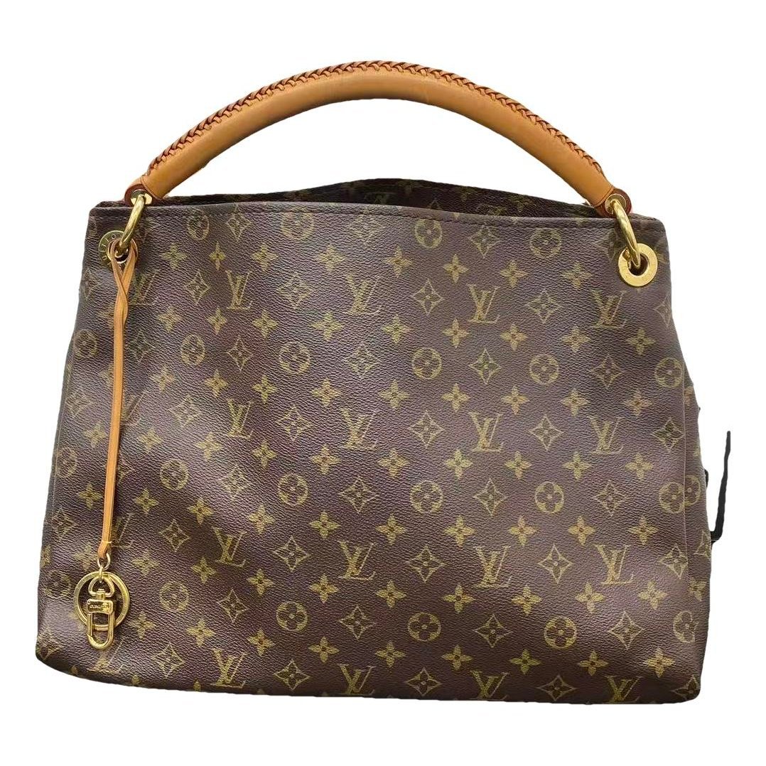 Artsy leather handbag