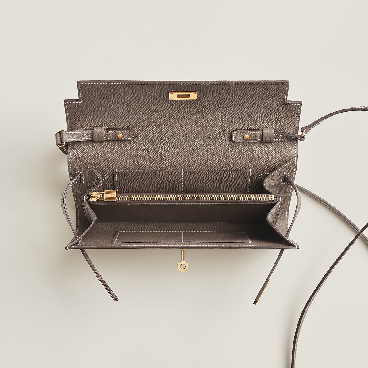 Étoupe Kelly Classique to Go Wallet