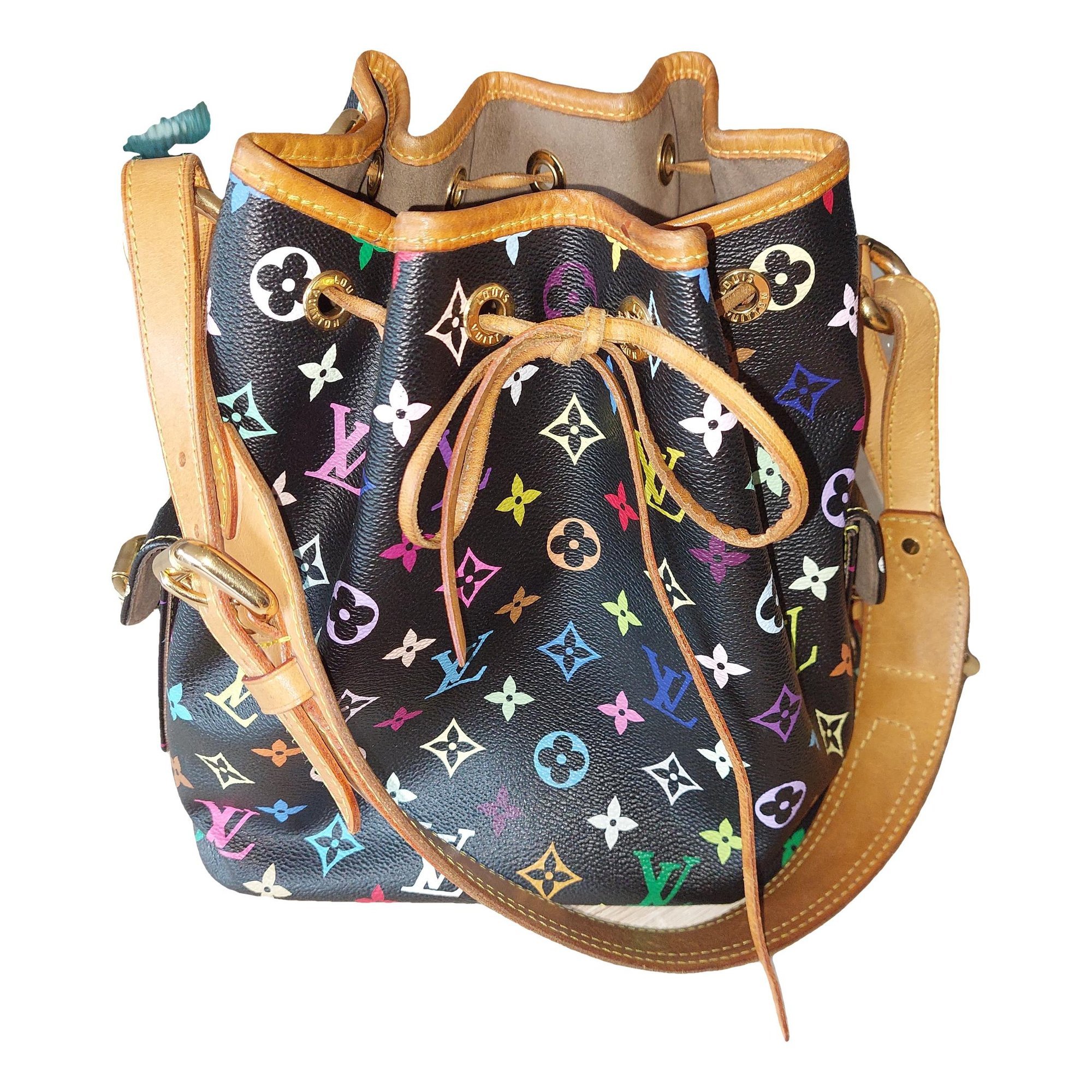 Nano Noé leather handbag