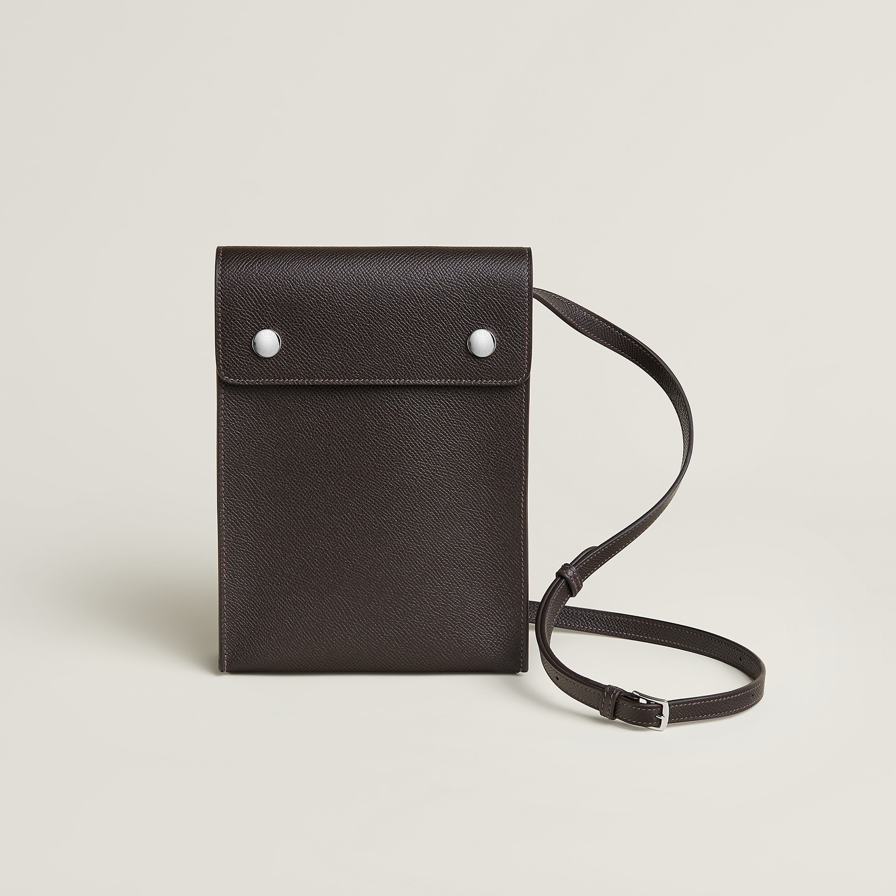Hermèsnap Vertical To Go pouch