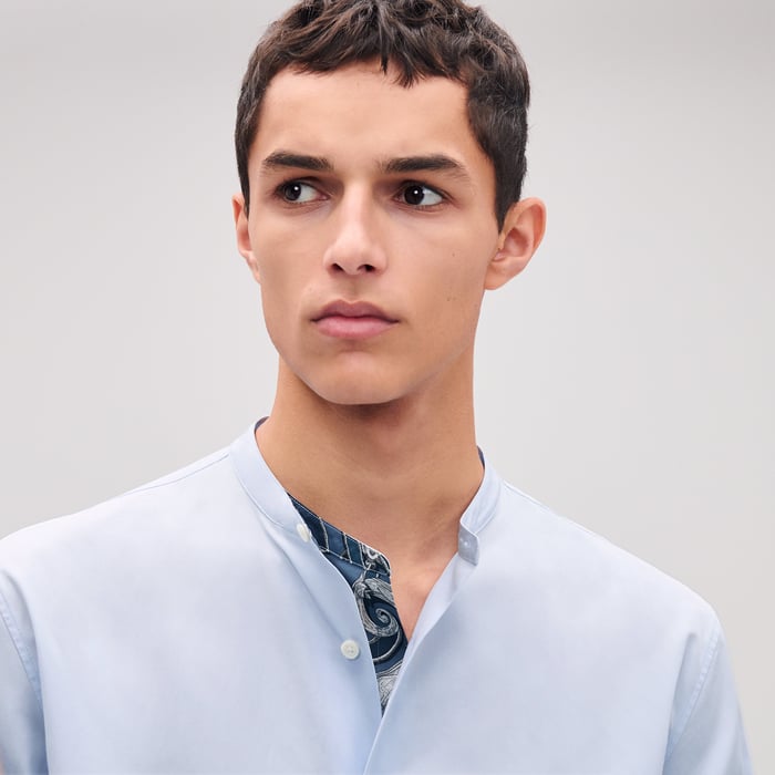Bleu Pâle Coup Double Straight Cut Shirt