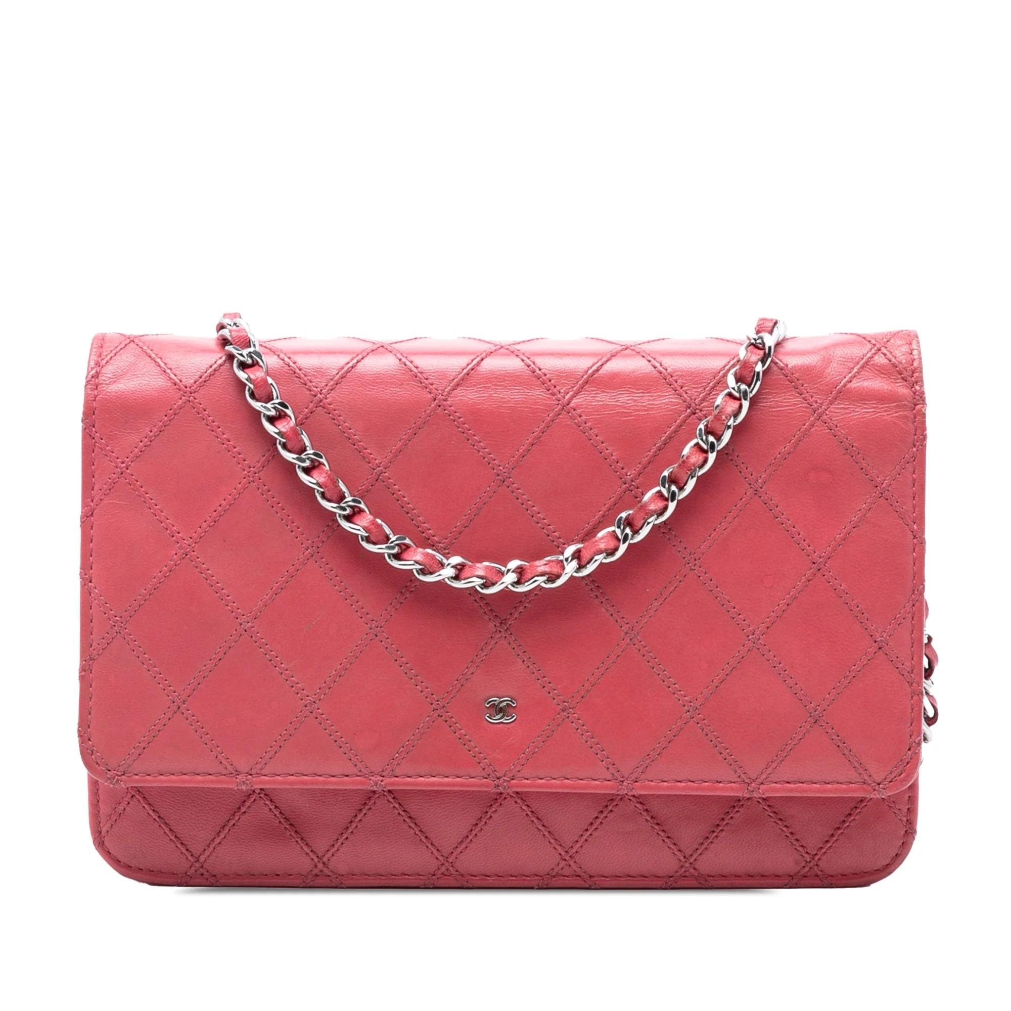 Wallet On Chain leather crossbody bag