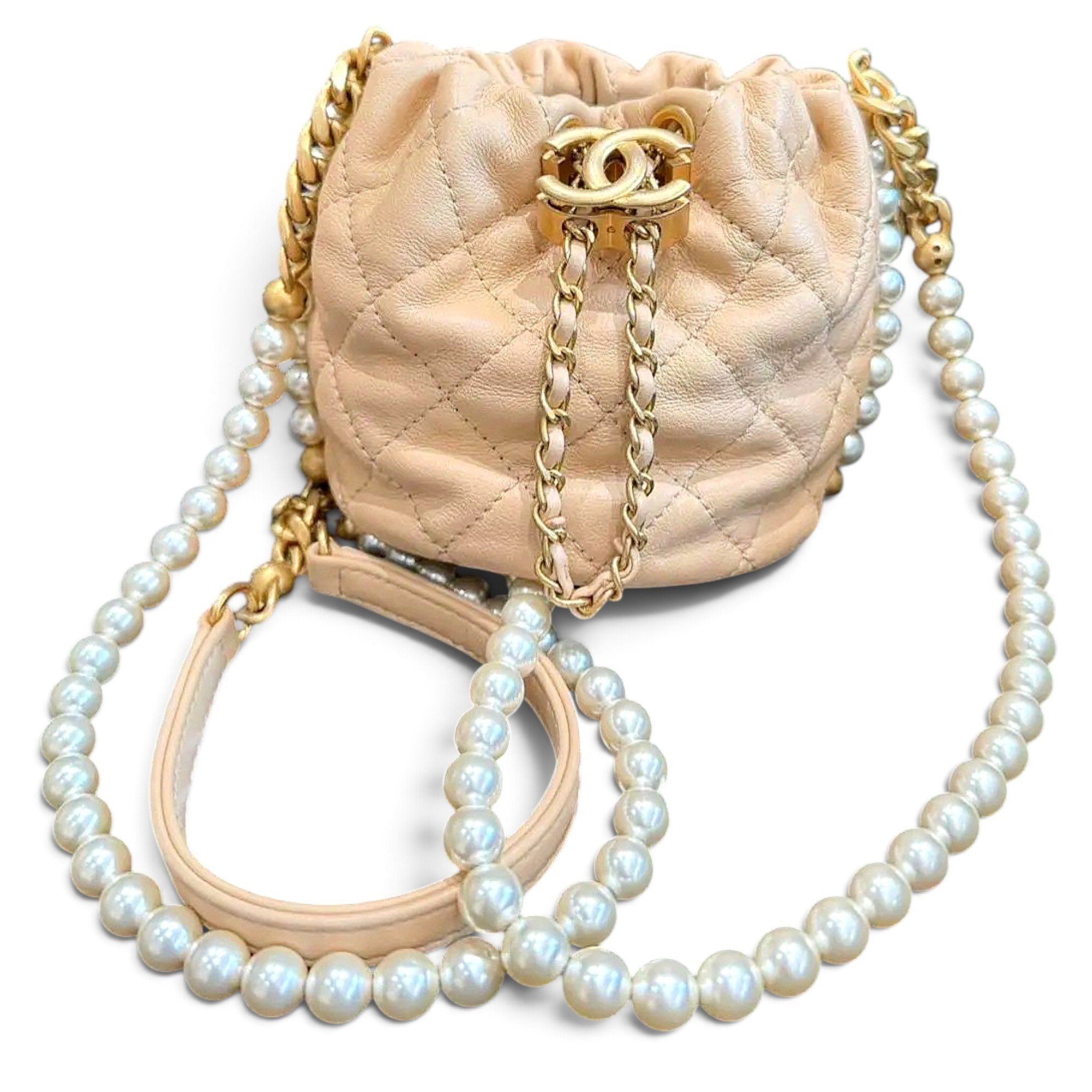 Gabrielle Bucket leather handbag