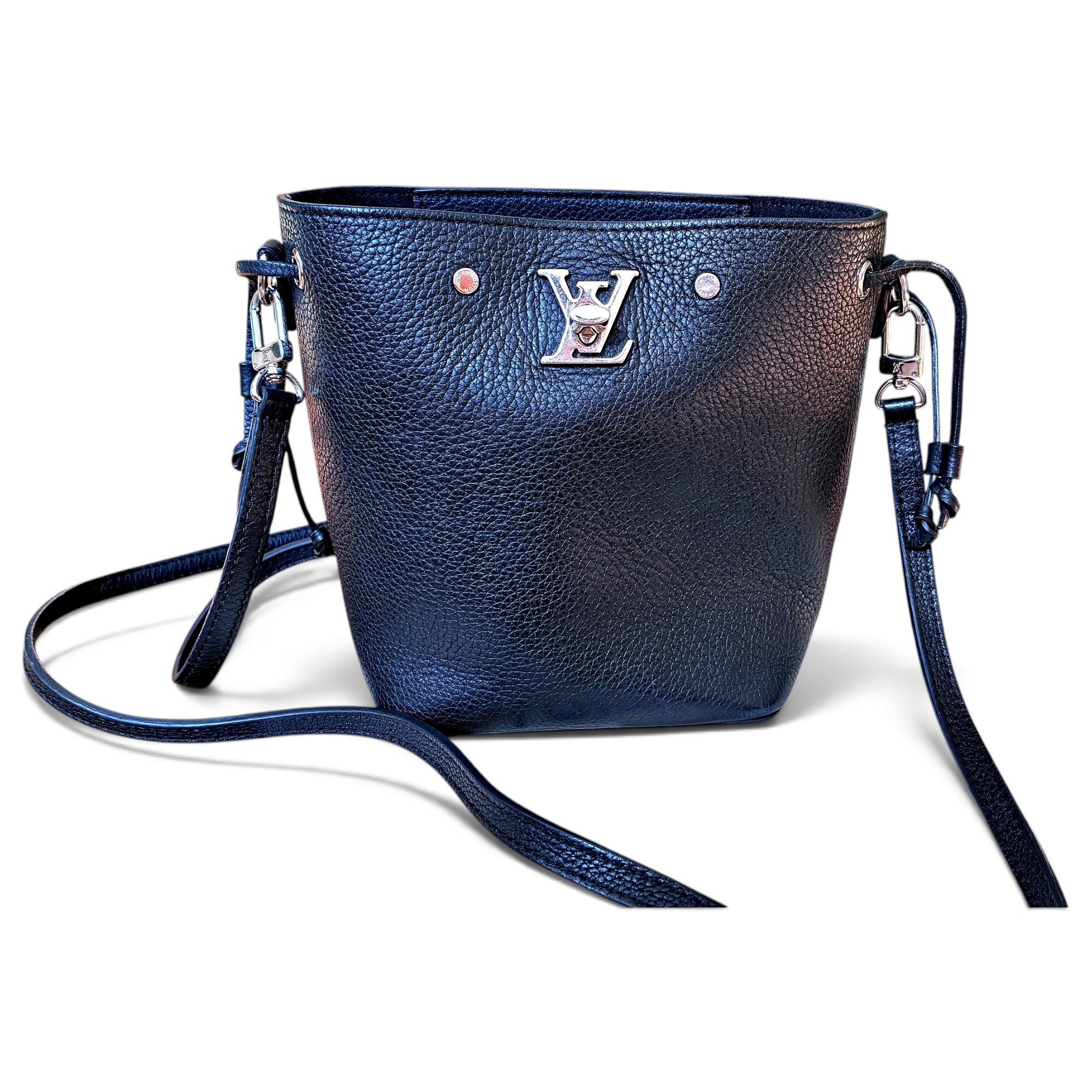 Lockme Bucket leather bag