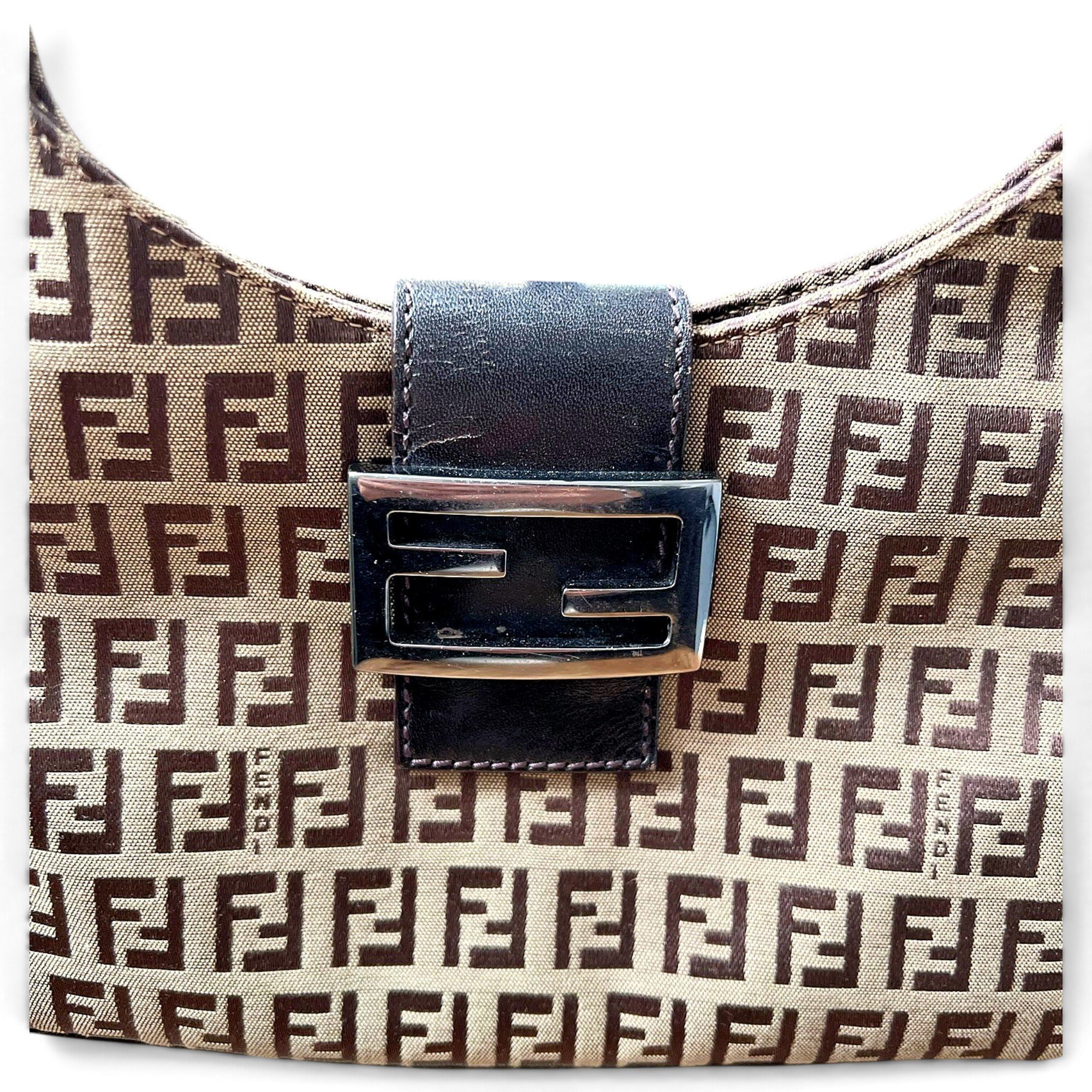 Baguette cloth handbag