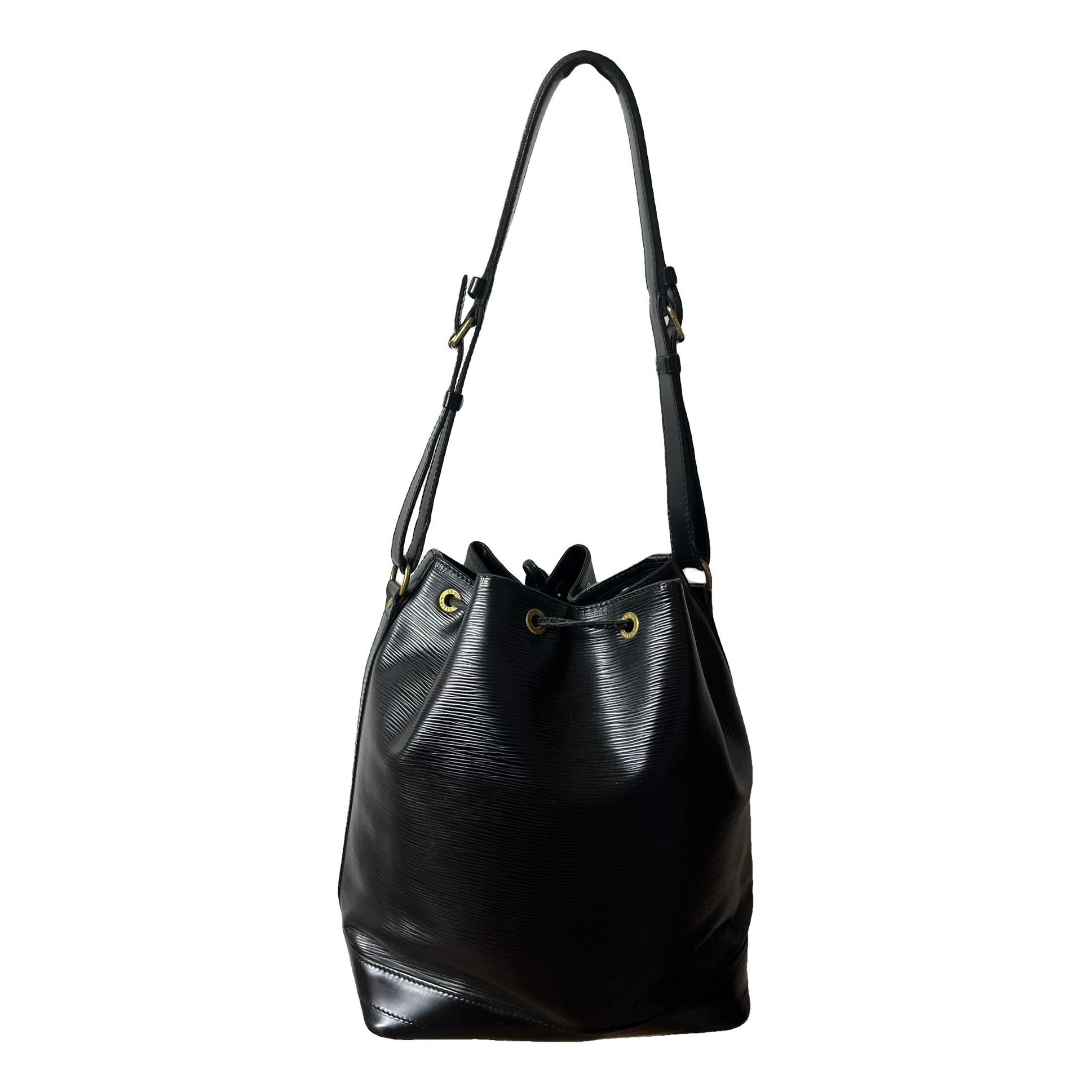 Noé leather handbag