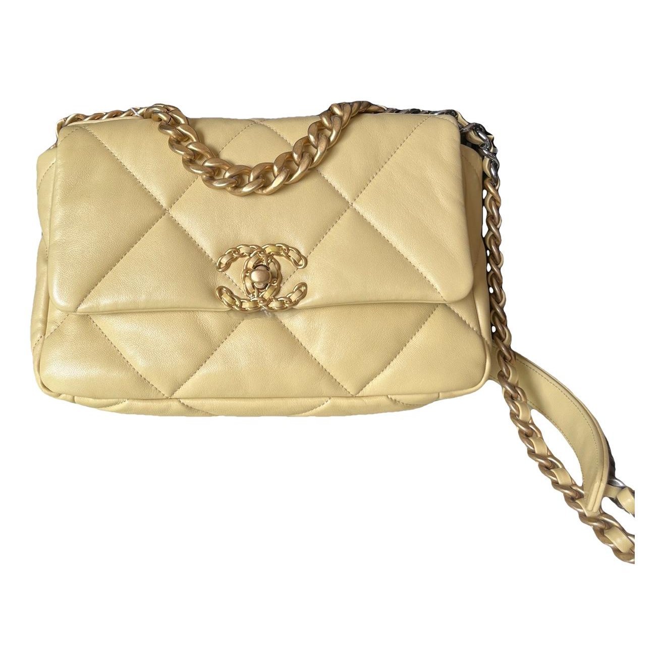 Chanel 19 leather crossbody bag