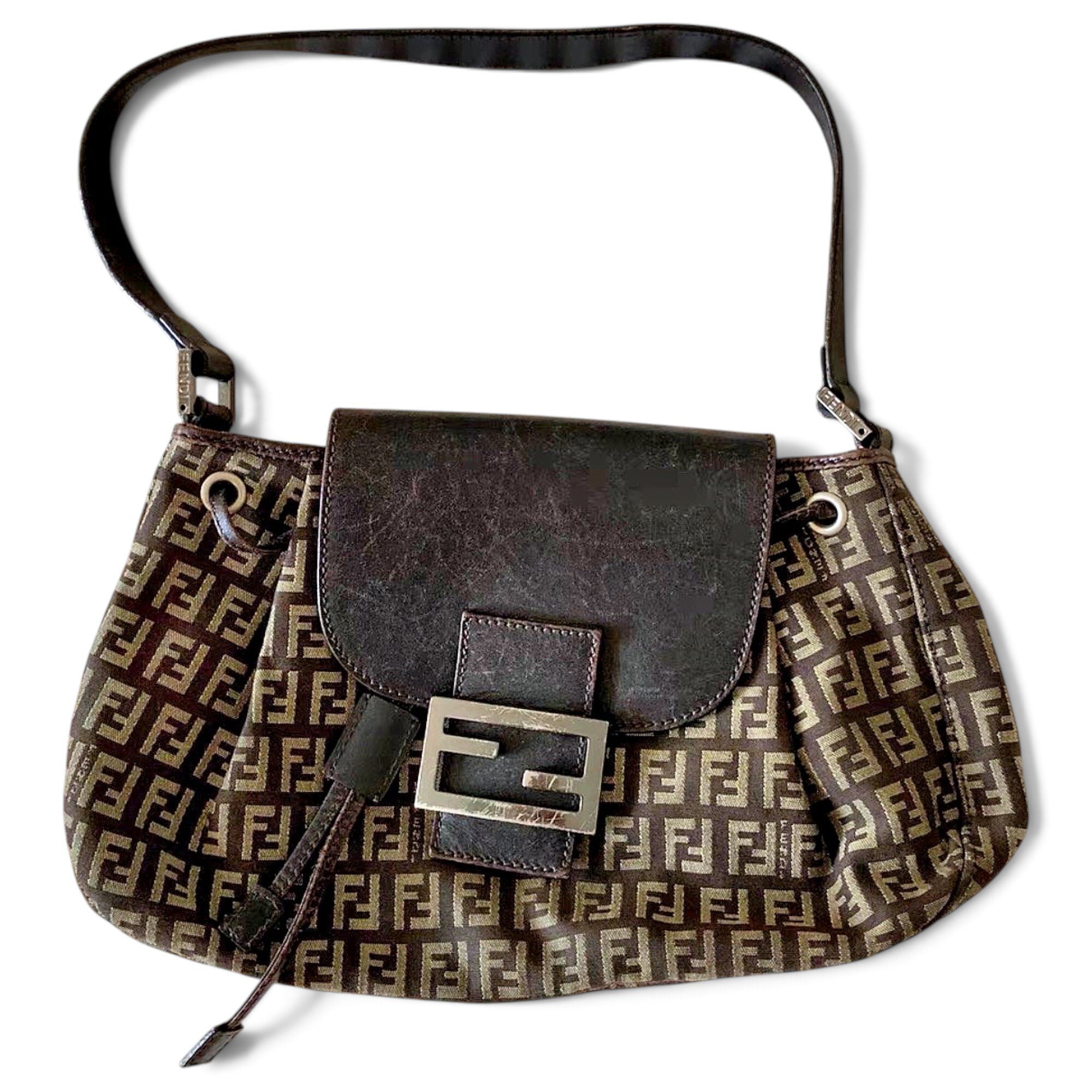 Baguette leather handbag