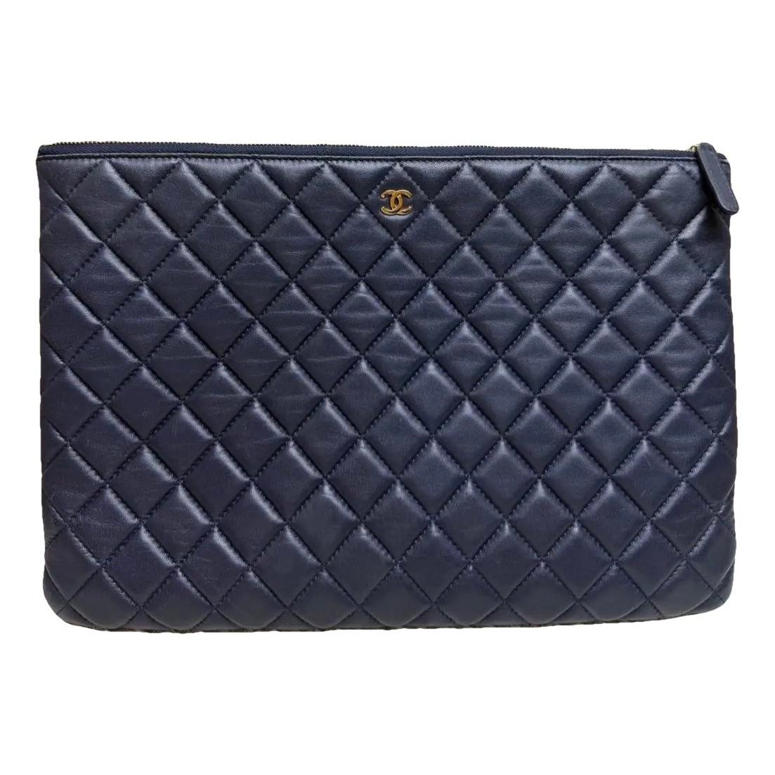 Timeless/Classique leather clutch bag