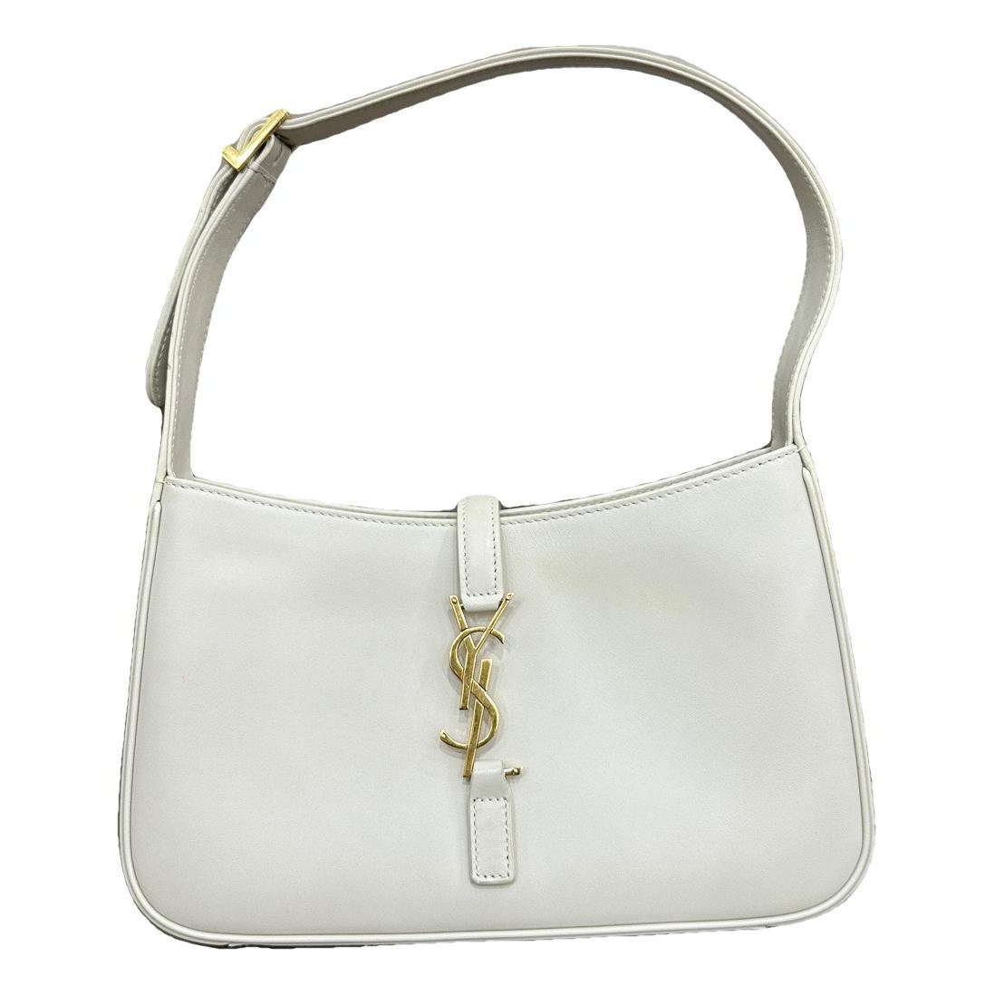 Le 5 à 7 leather handbag